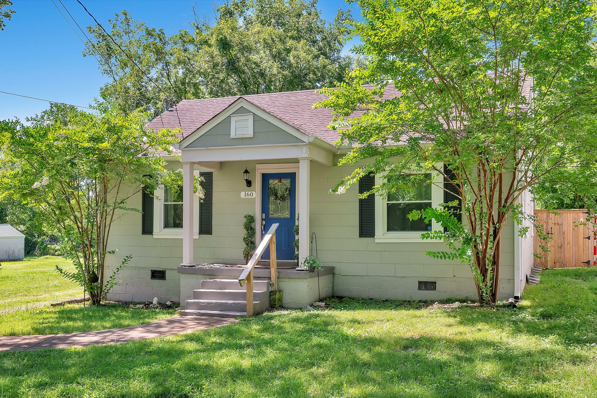 160 Harrington Ave