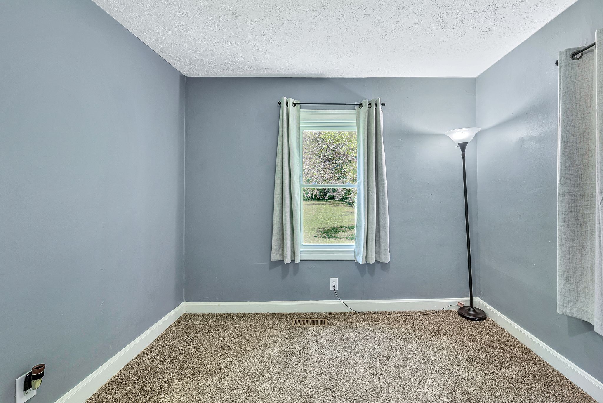160 Harrington Ave