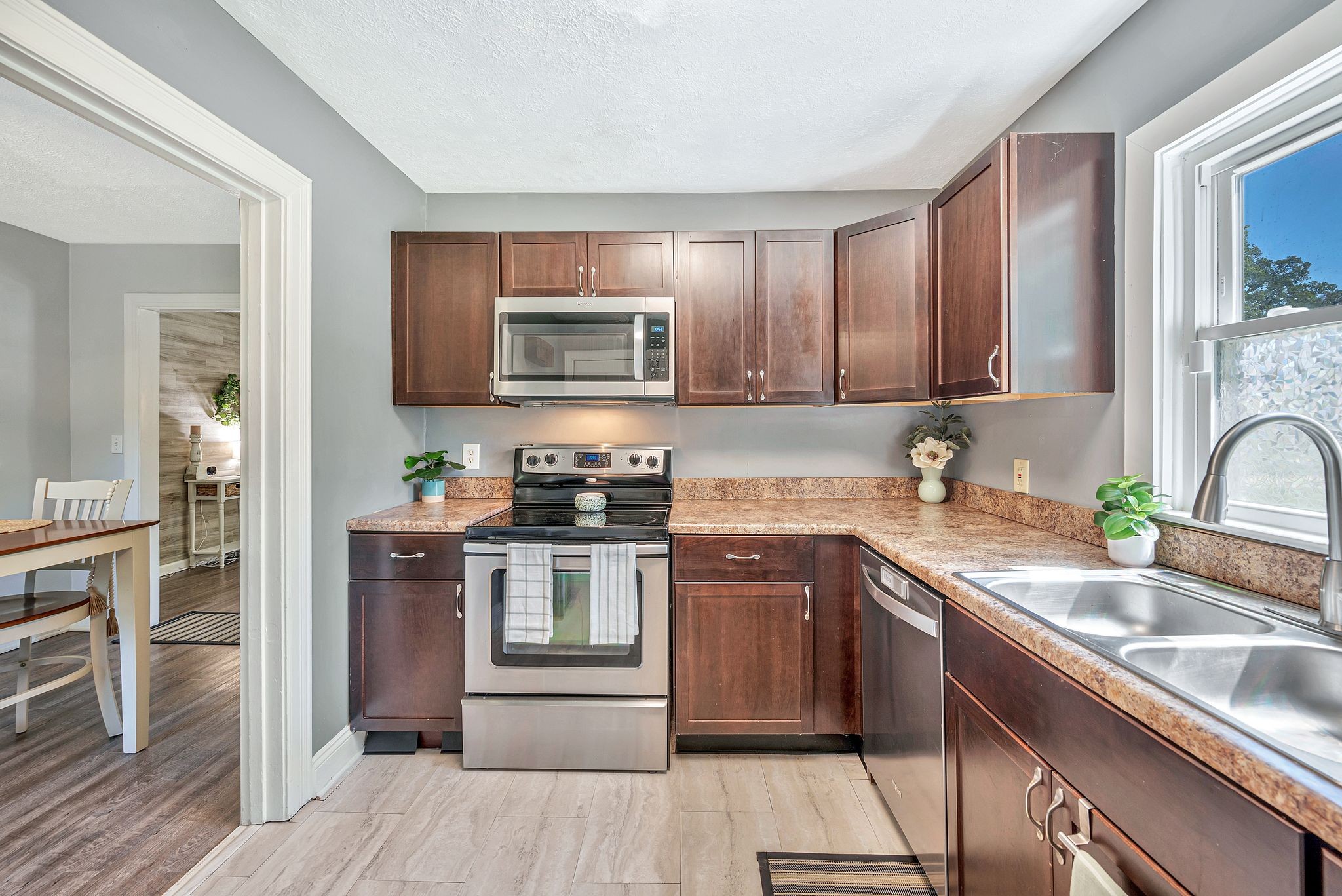 160 Harrington Ave