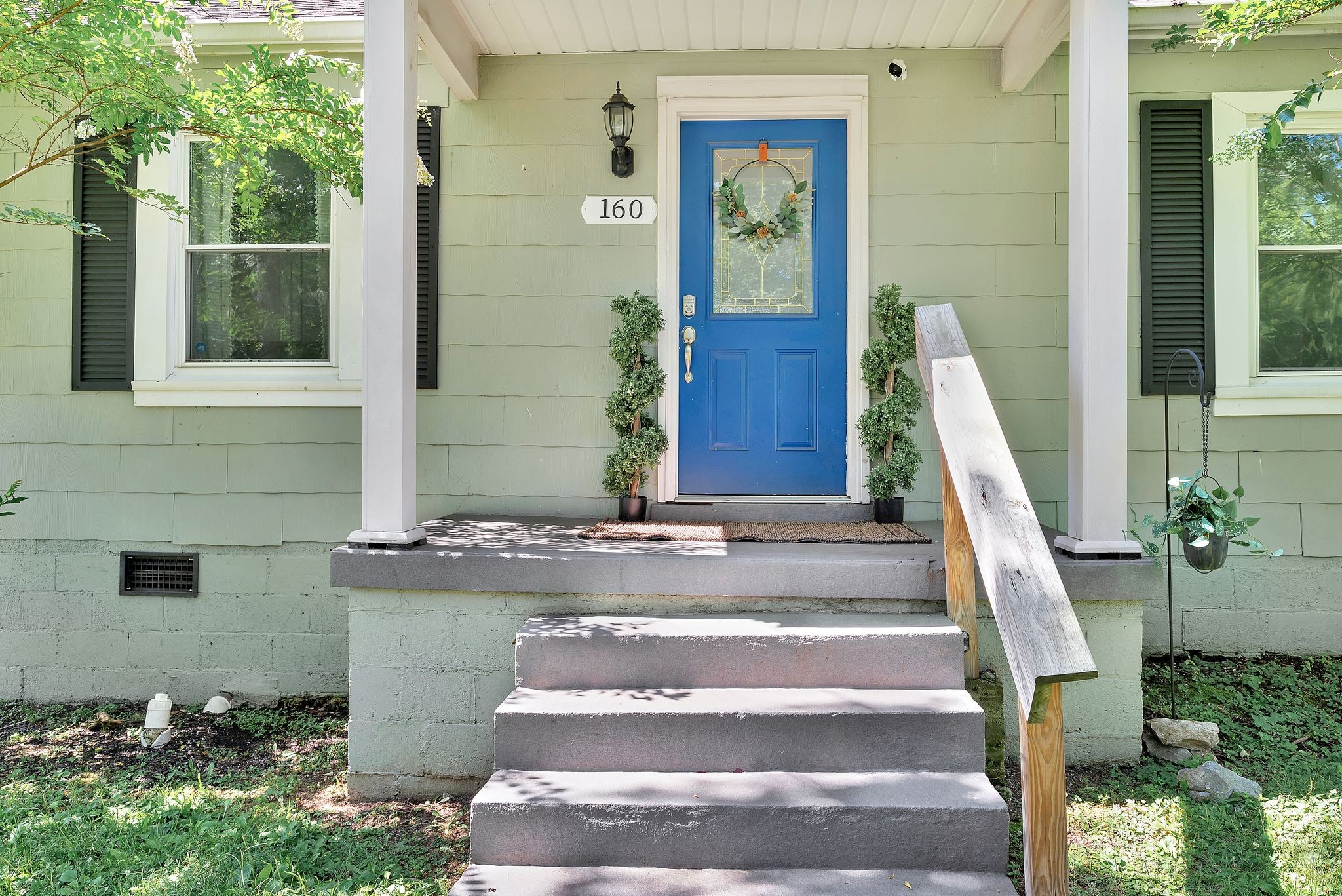 160 Harrington Ave