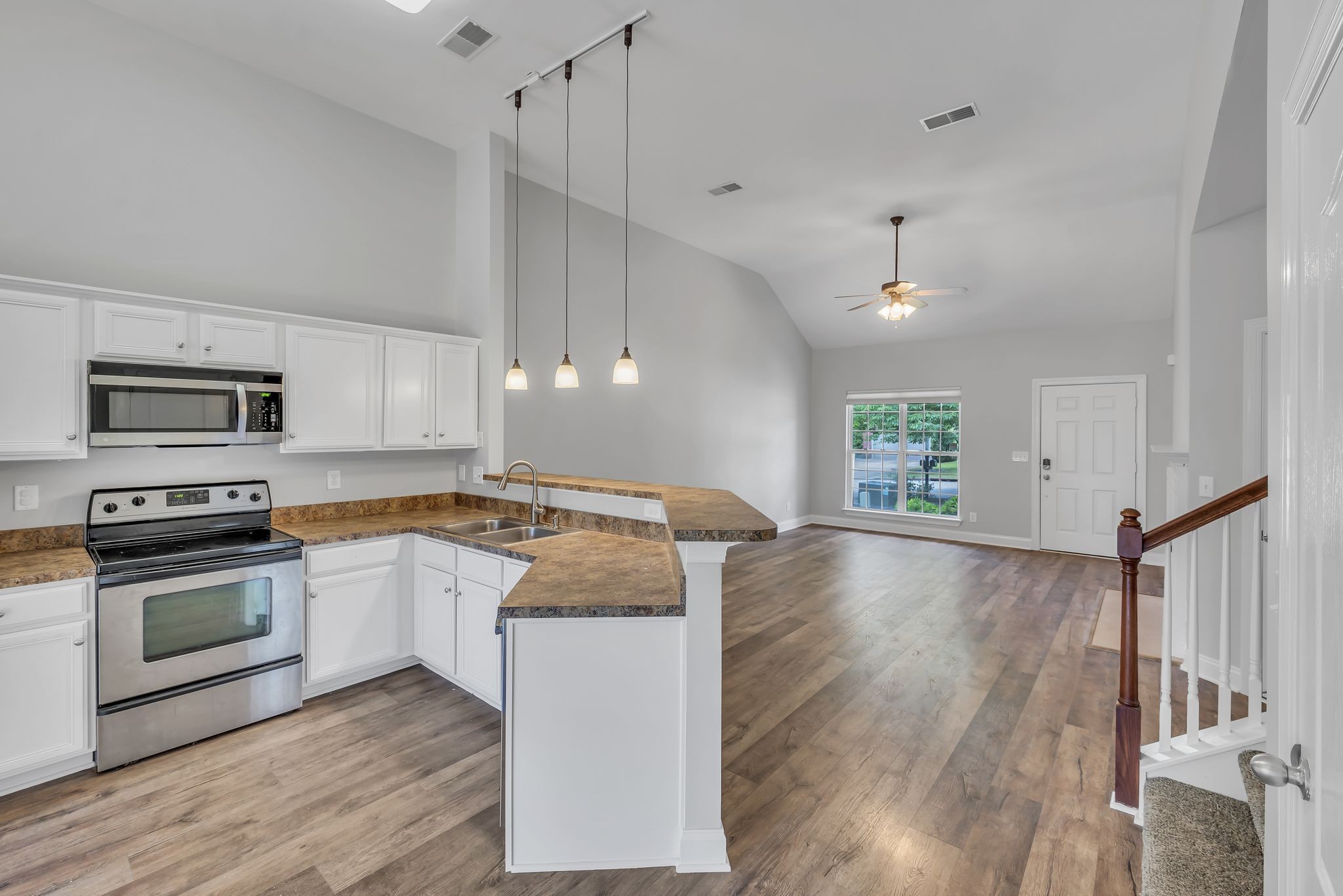 7143 Riverfront Dr