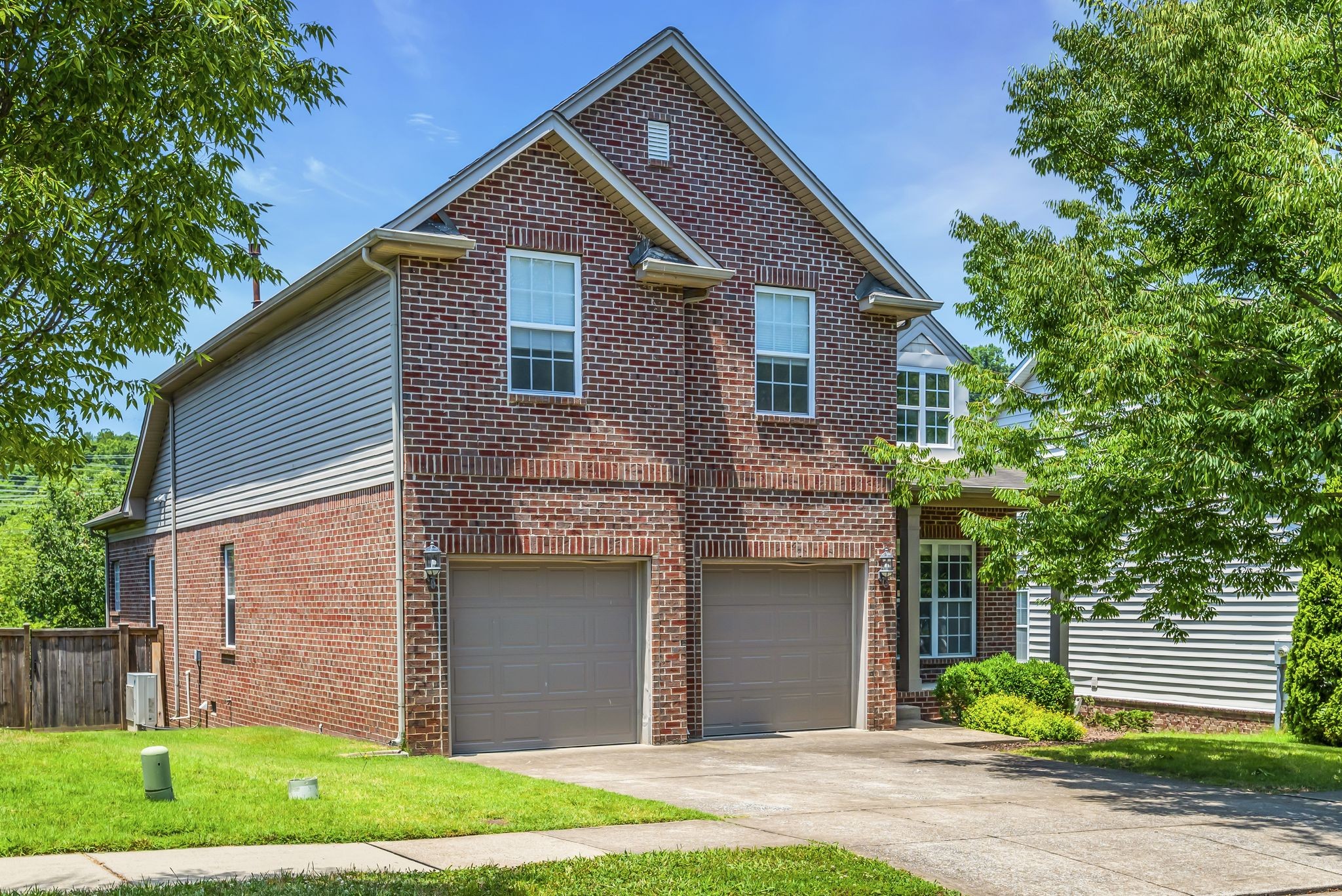 7143 Riverfront Dr