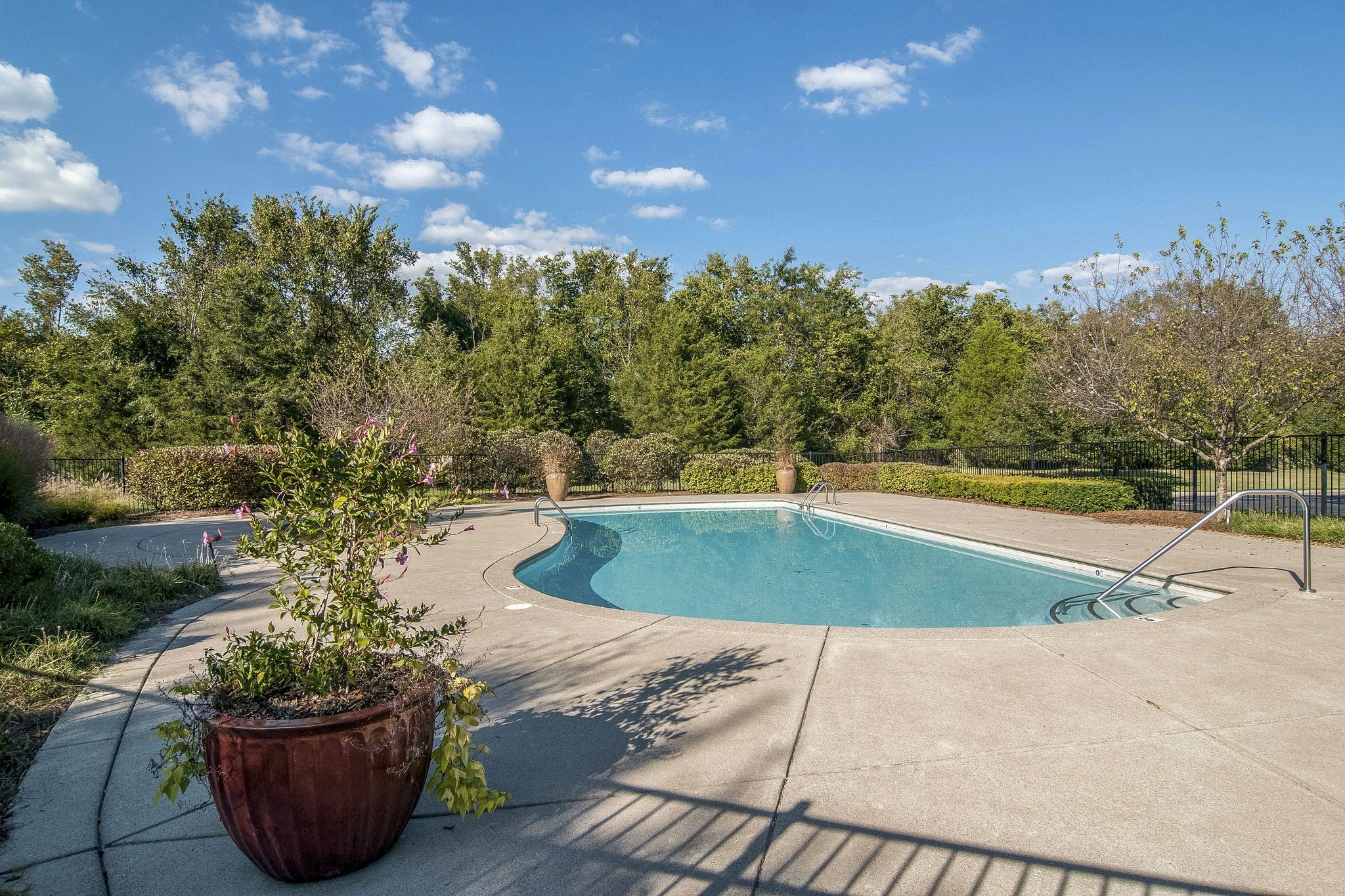 7143 Riverfront Dr