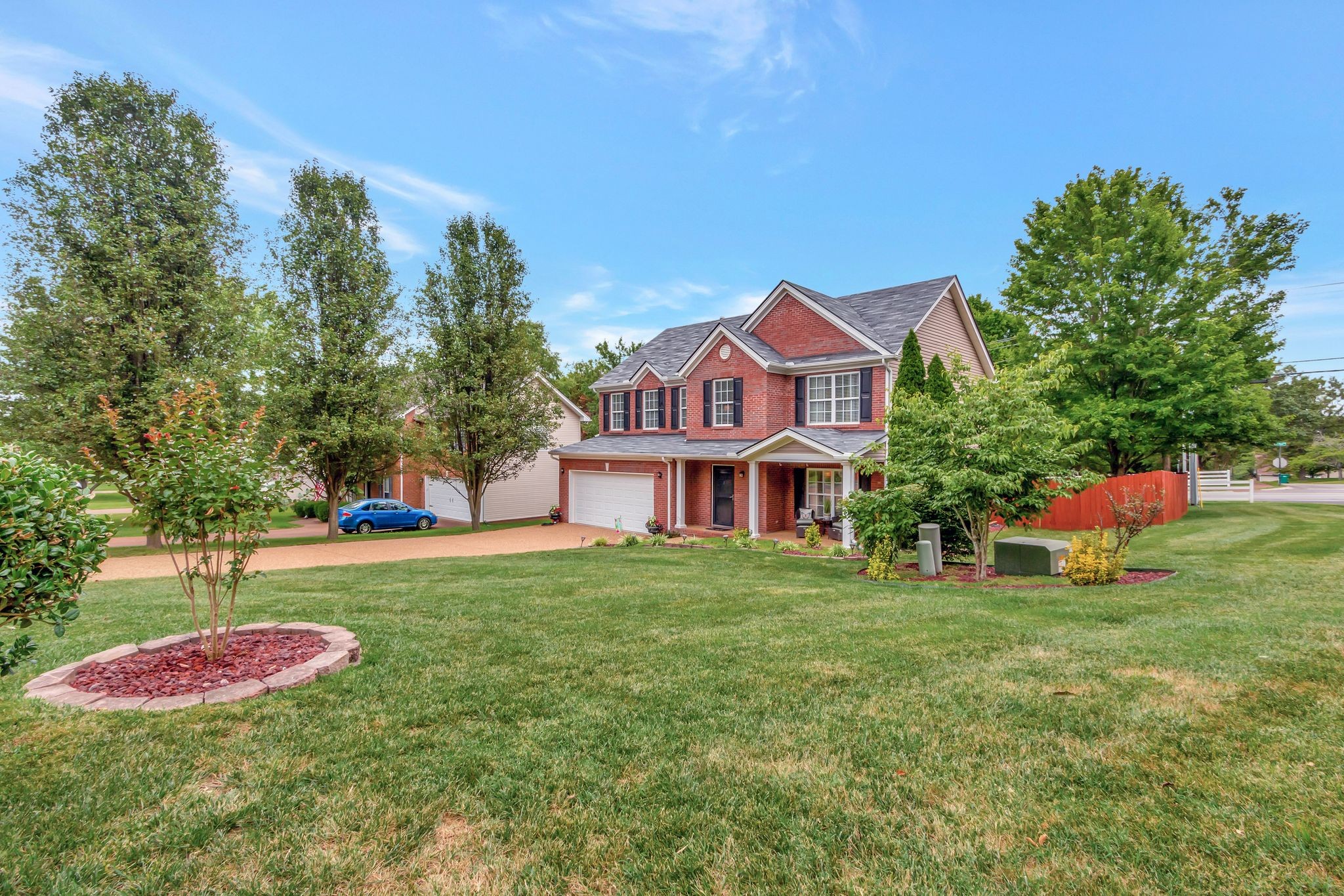 2002 Trenton Dr