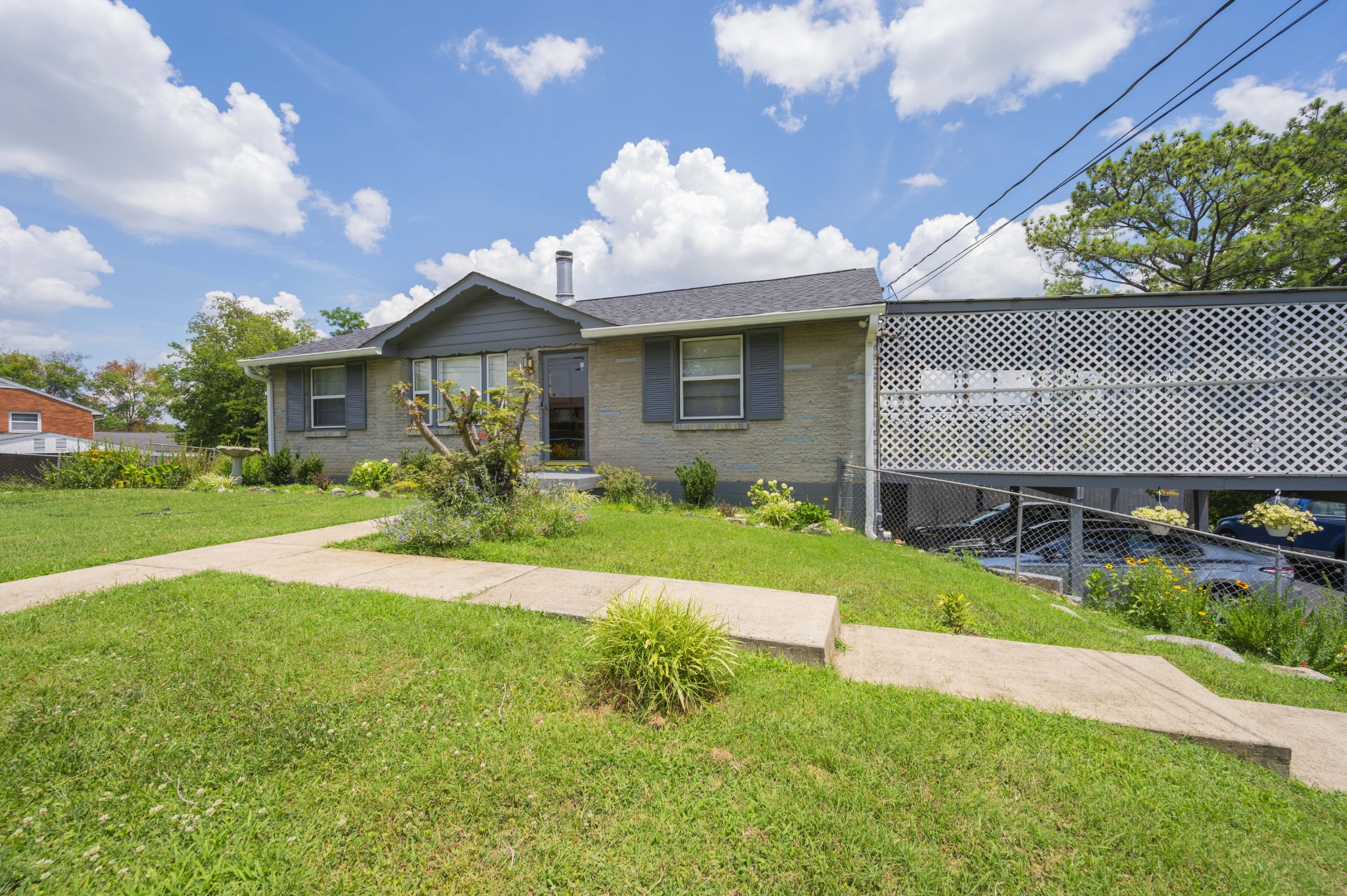 324 Willard Dr