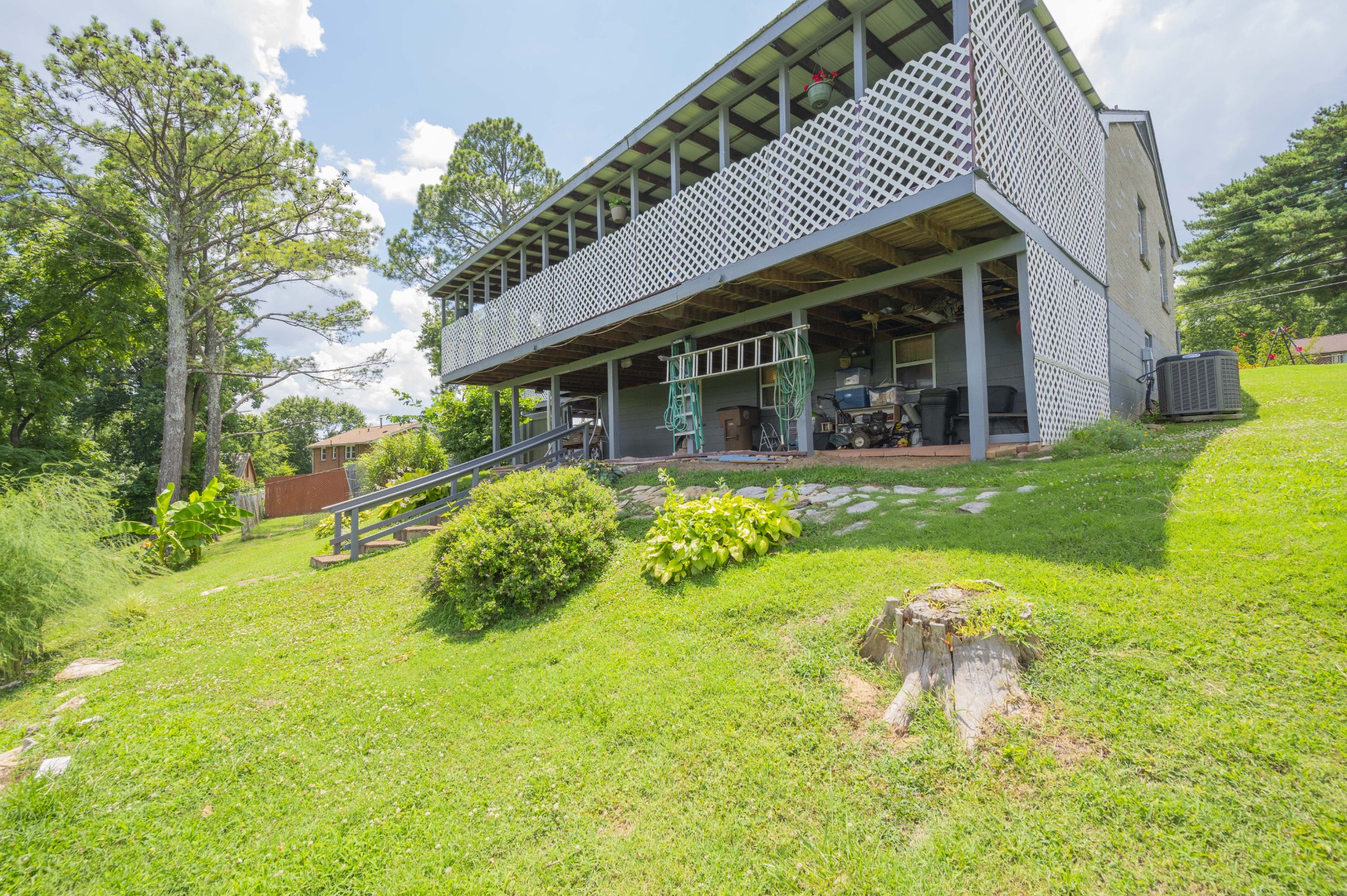 324 Willard Dr