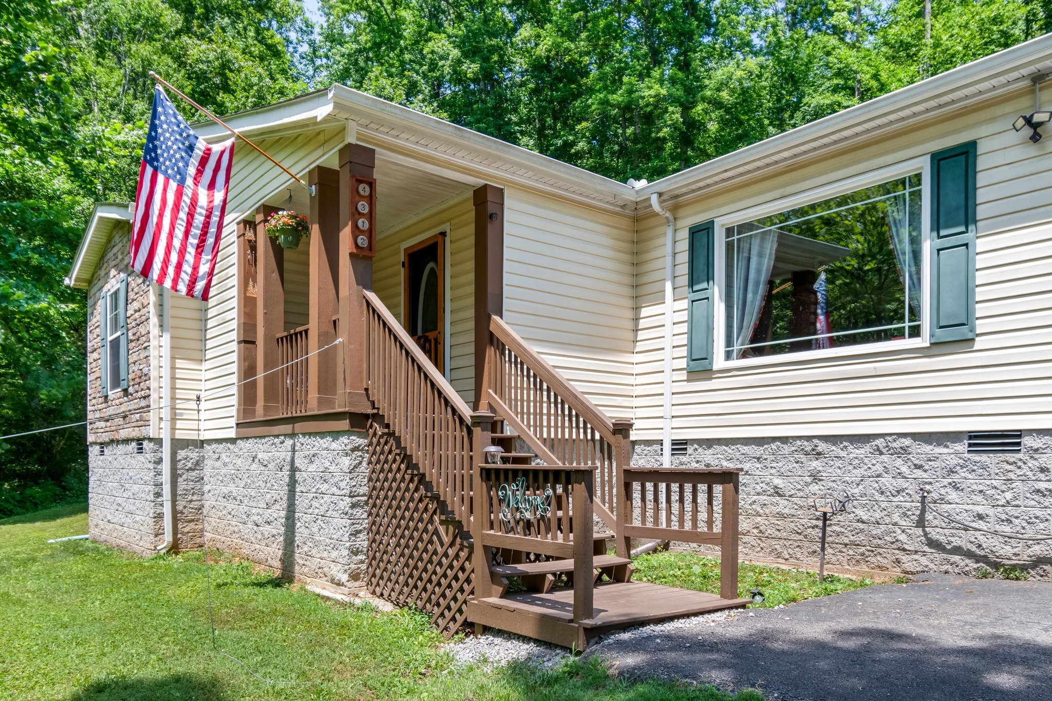 4312 Bernard Rd
