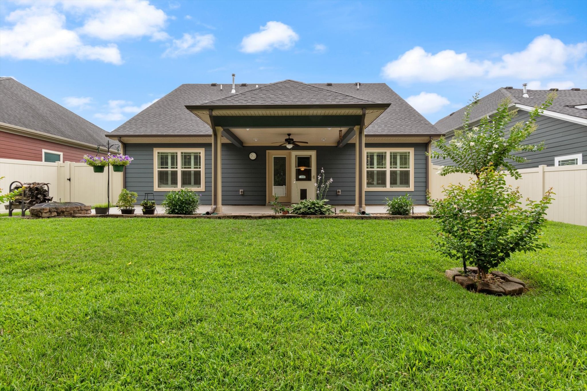 523 High Echelon Cir