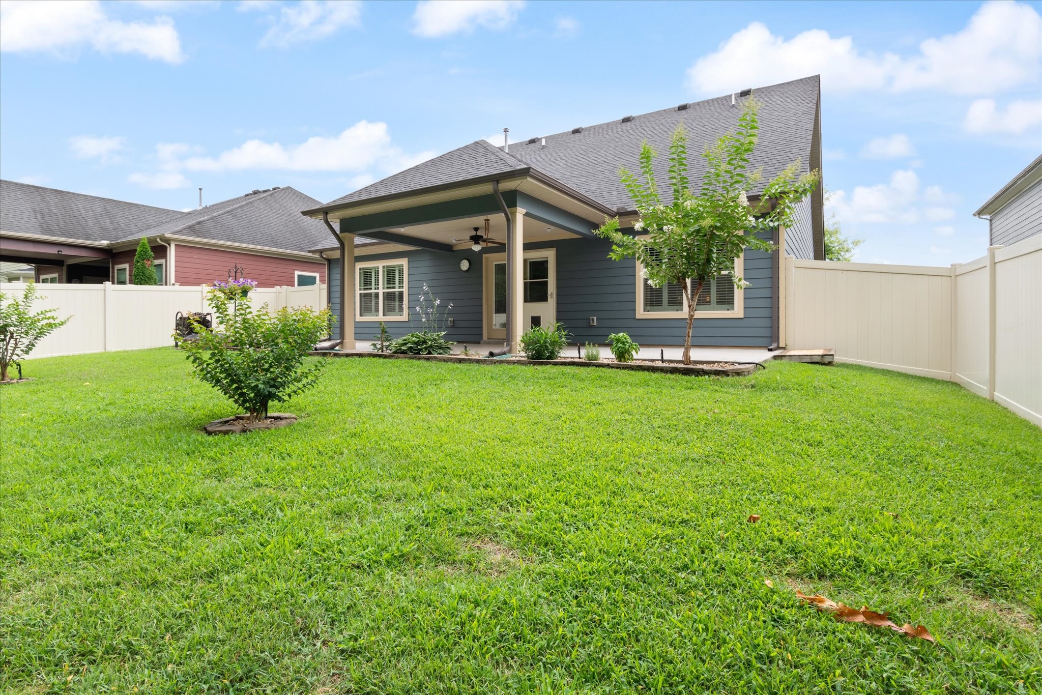 523 High Echelon Cir