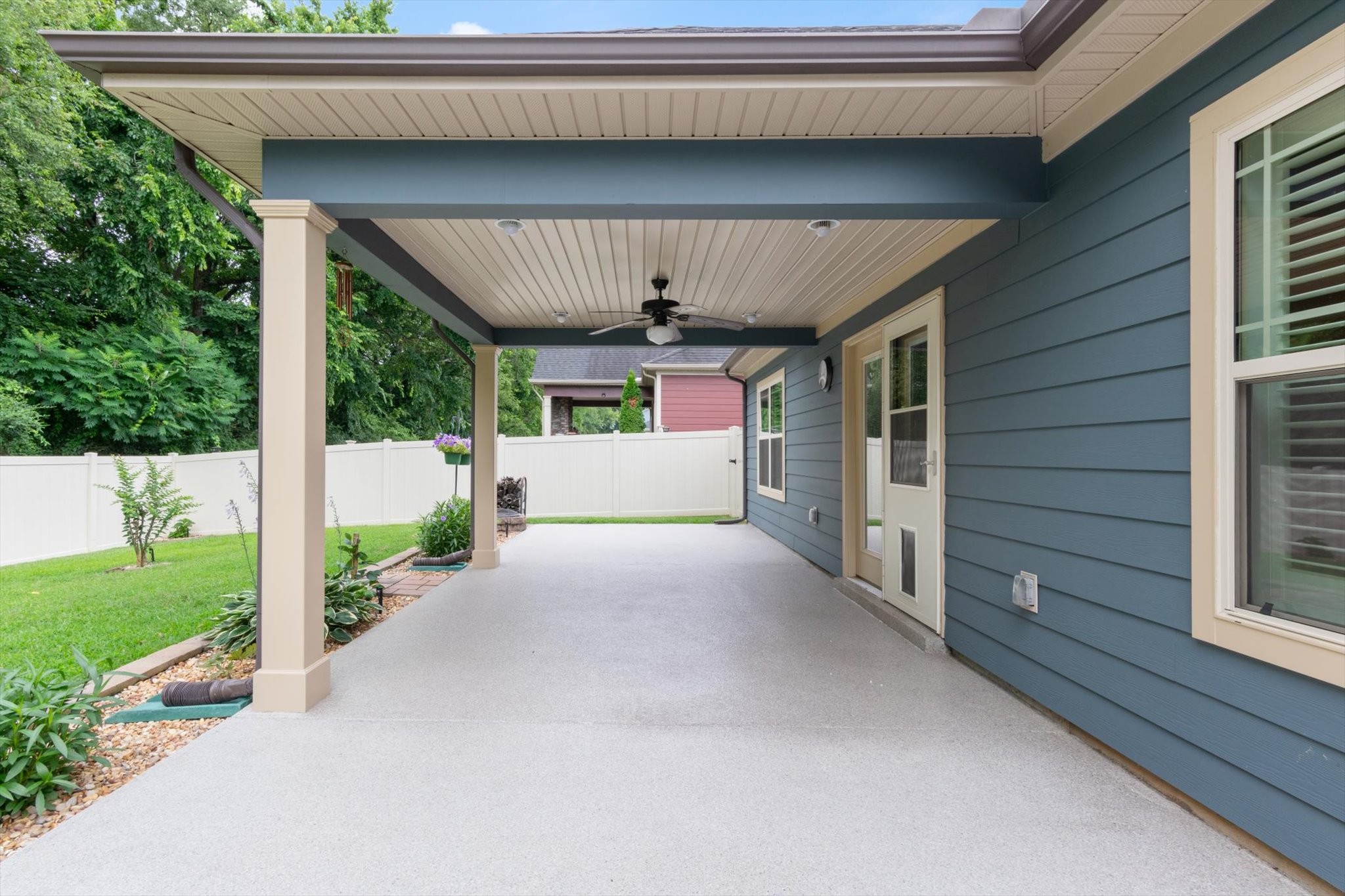 523 High Echelon Cir