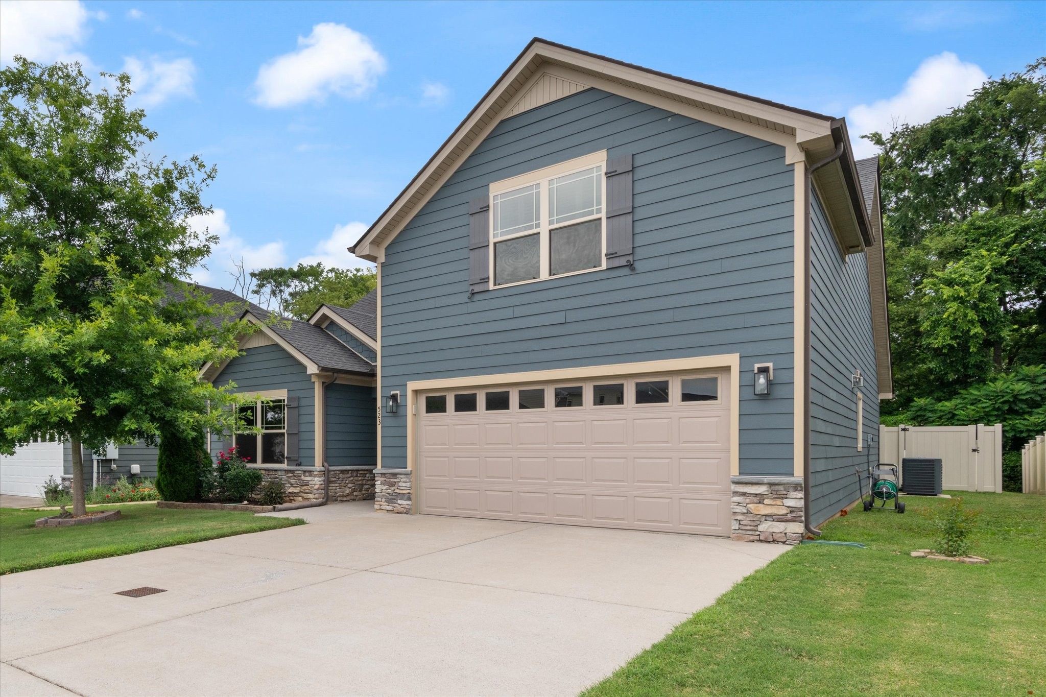 523 High Echelon Cir