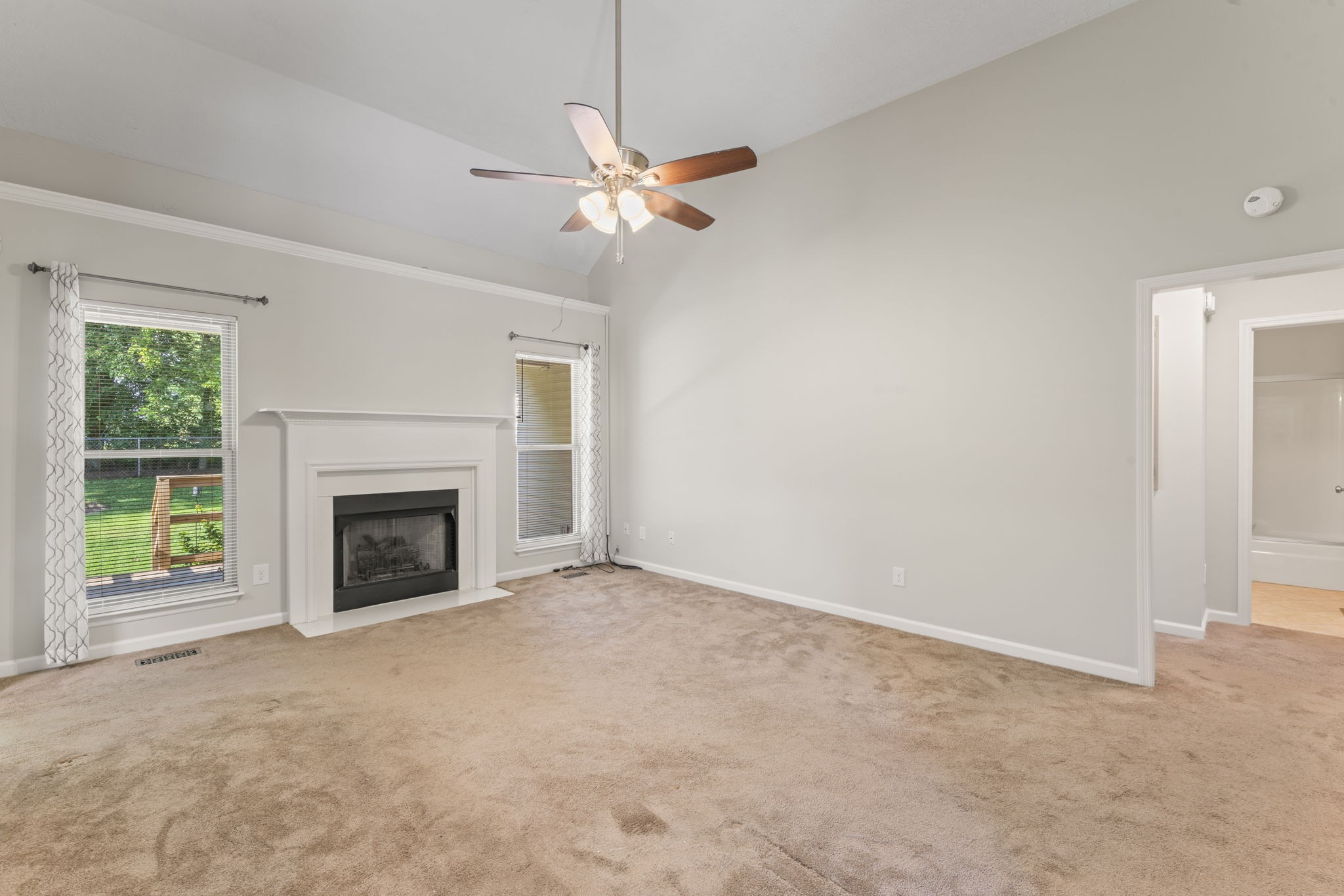 2125 Dothan Dr