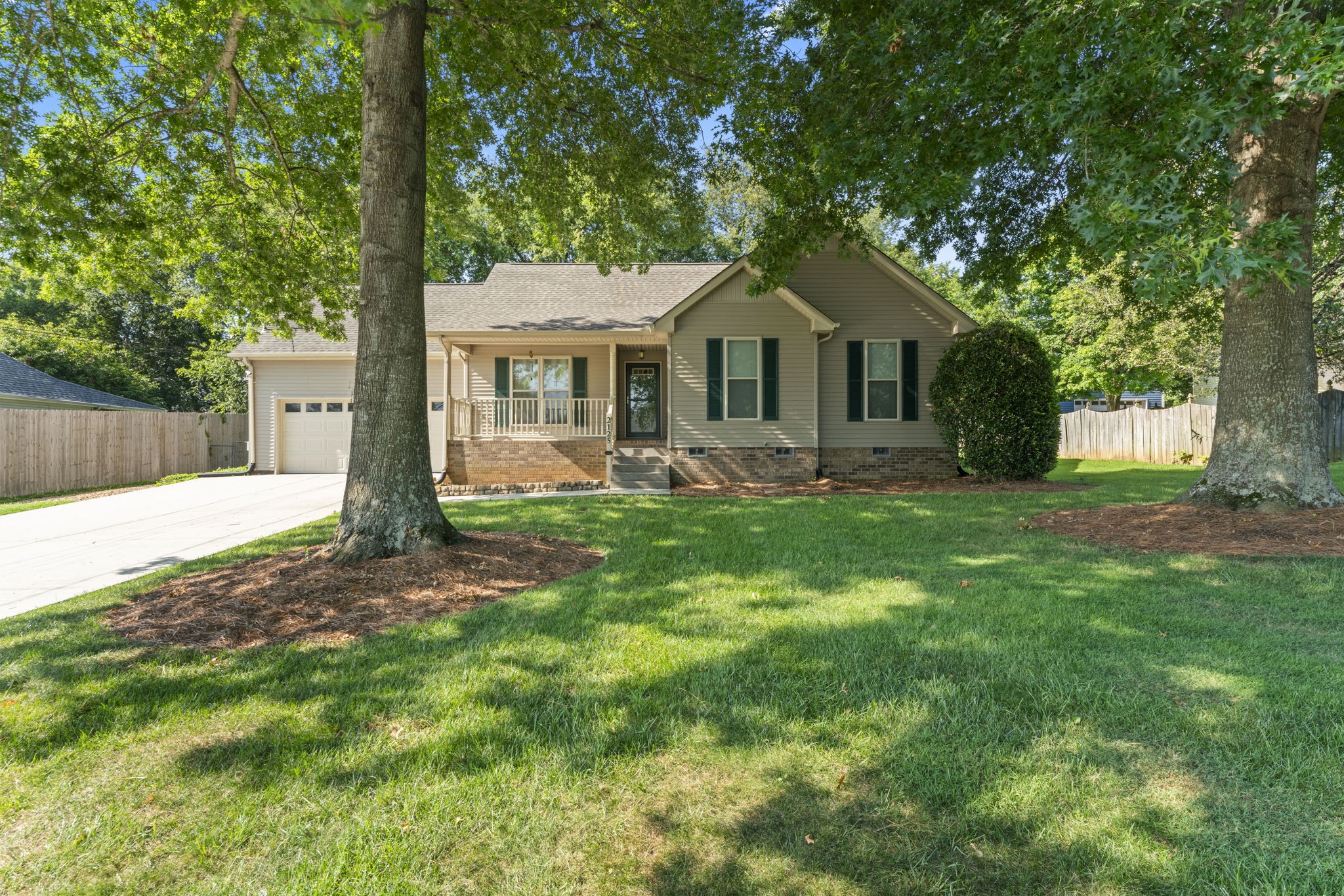 2125 Dothan Dr