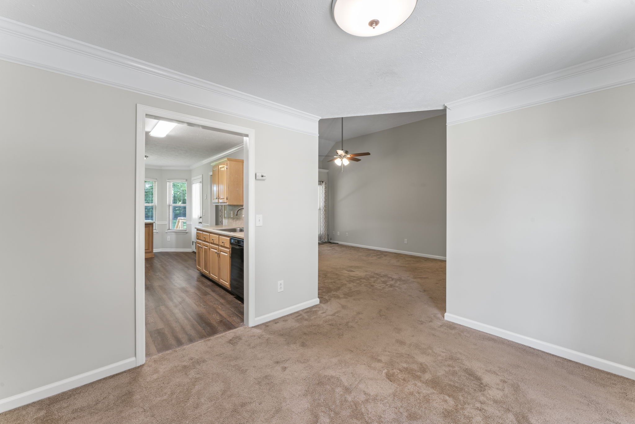 2125 Dothan Dr