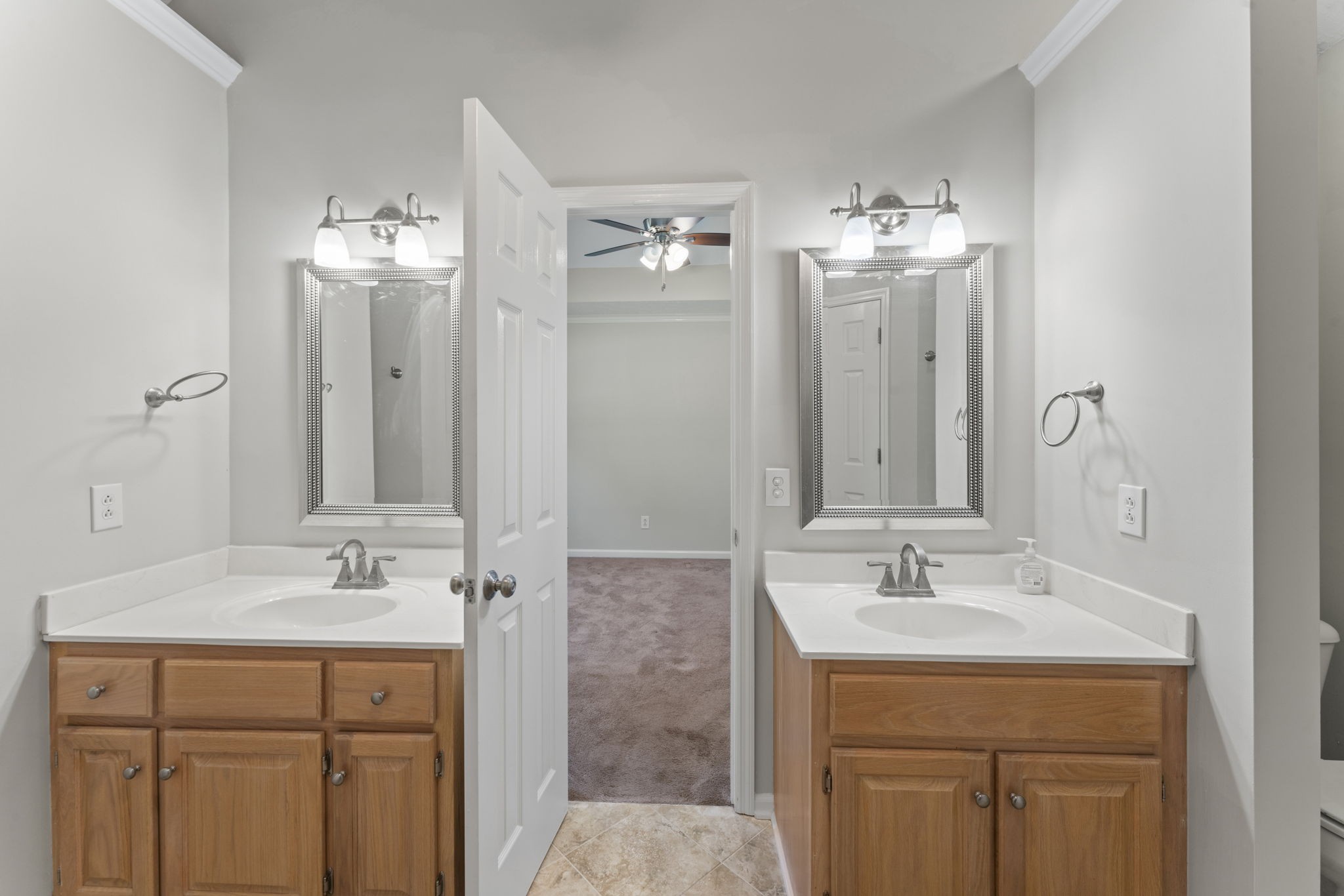 2125 Dothan Dr