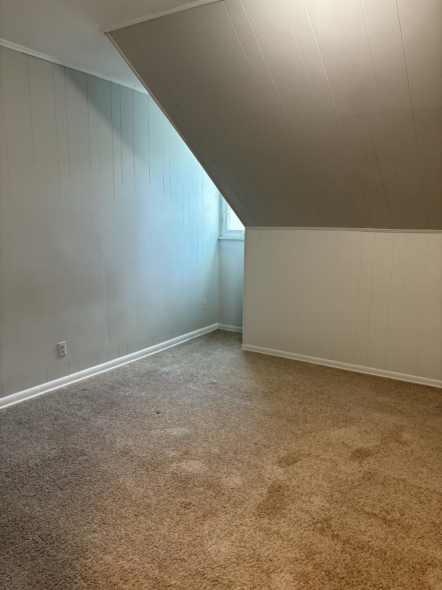 206B Elmington Ave