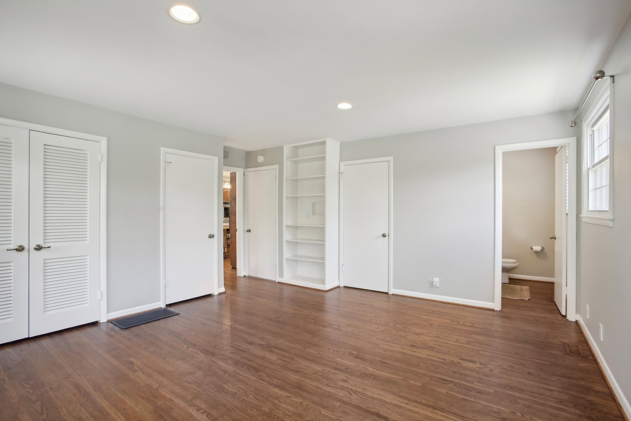 769 W Meade Dr