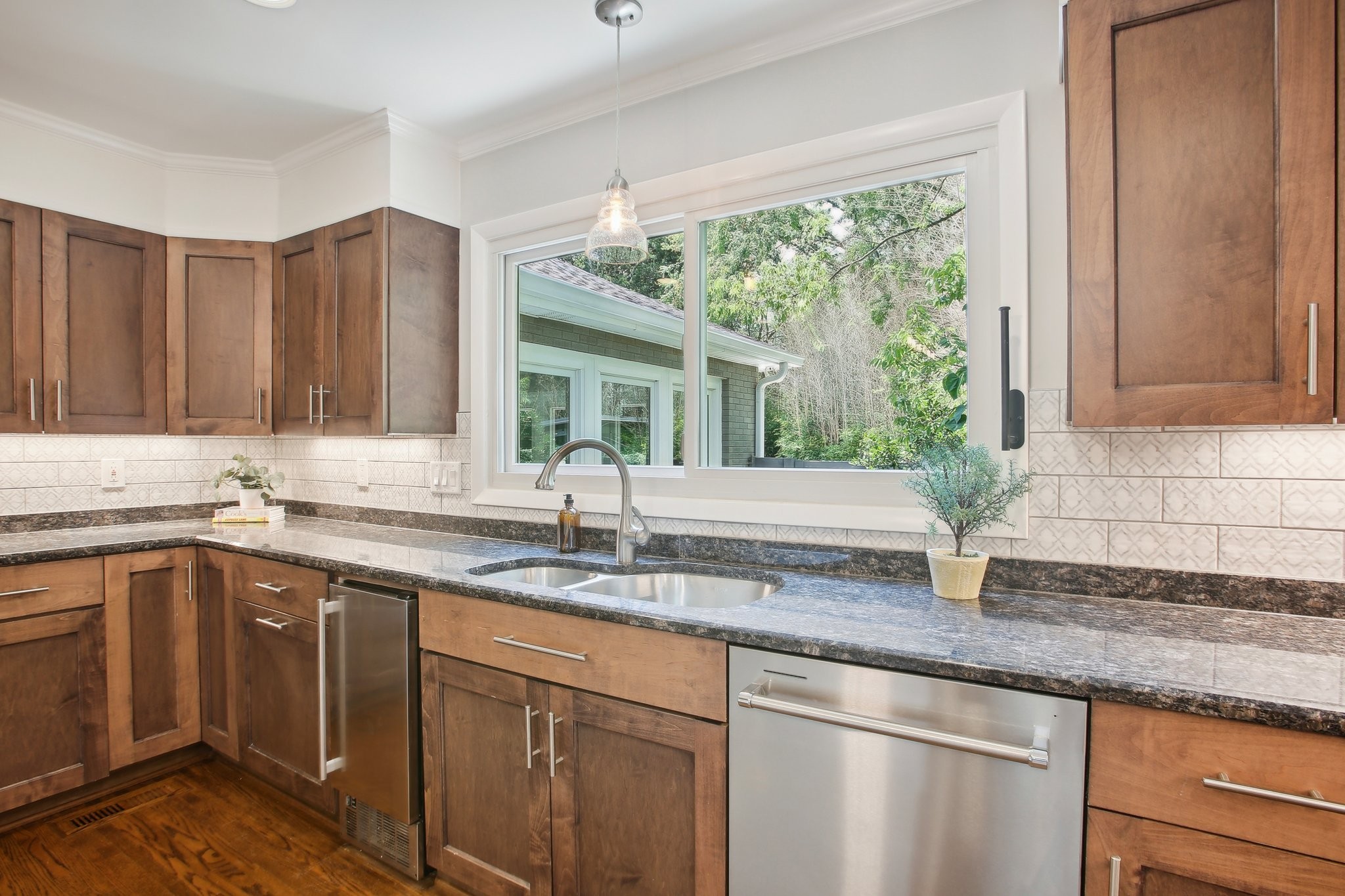 769 W Meade Dr