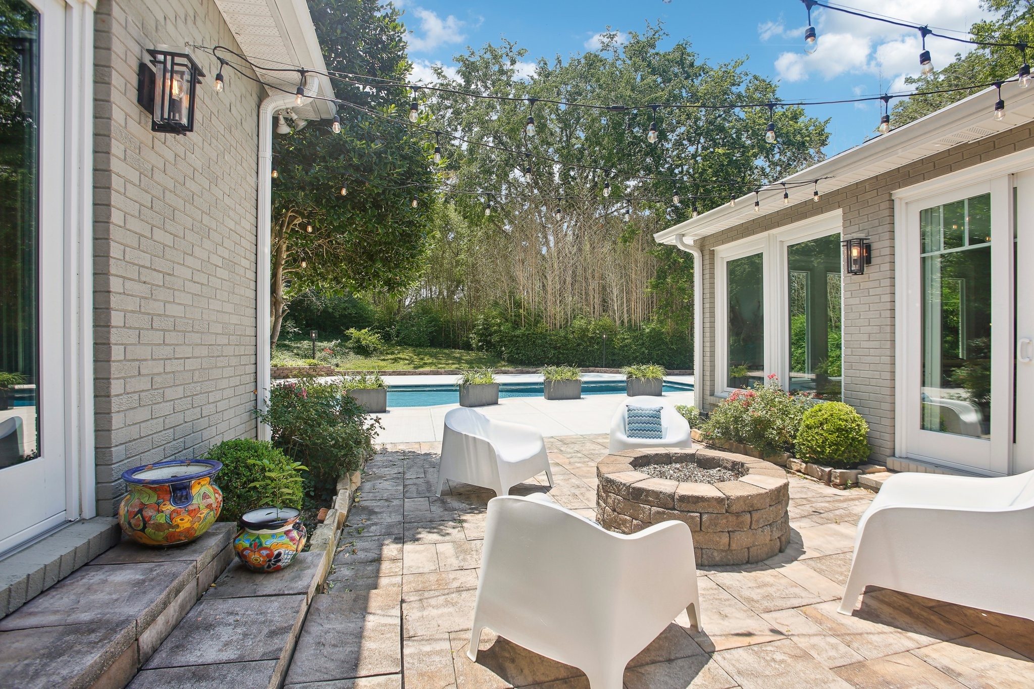 769 W Meade Dr