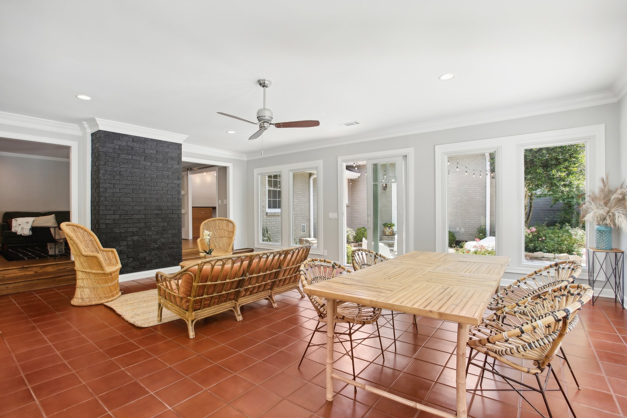 769 W Meade Dr