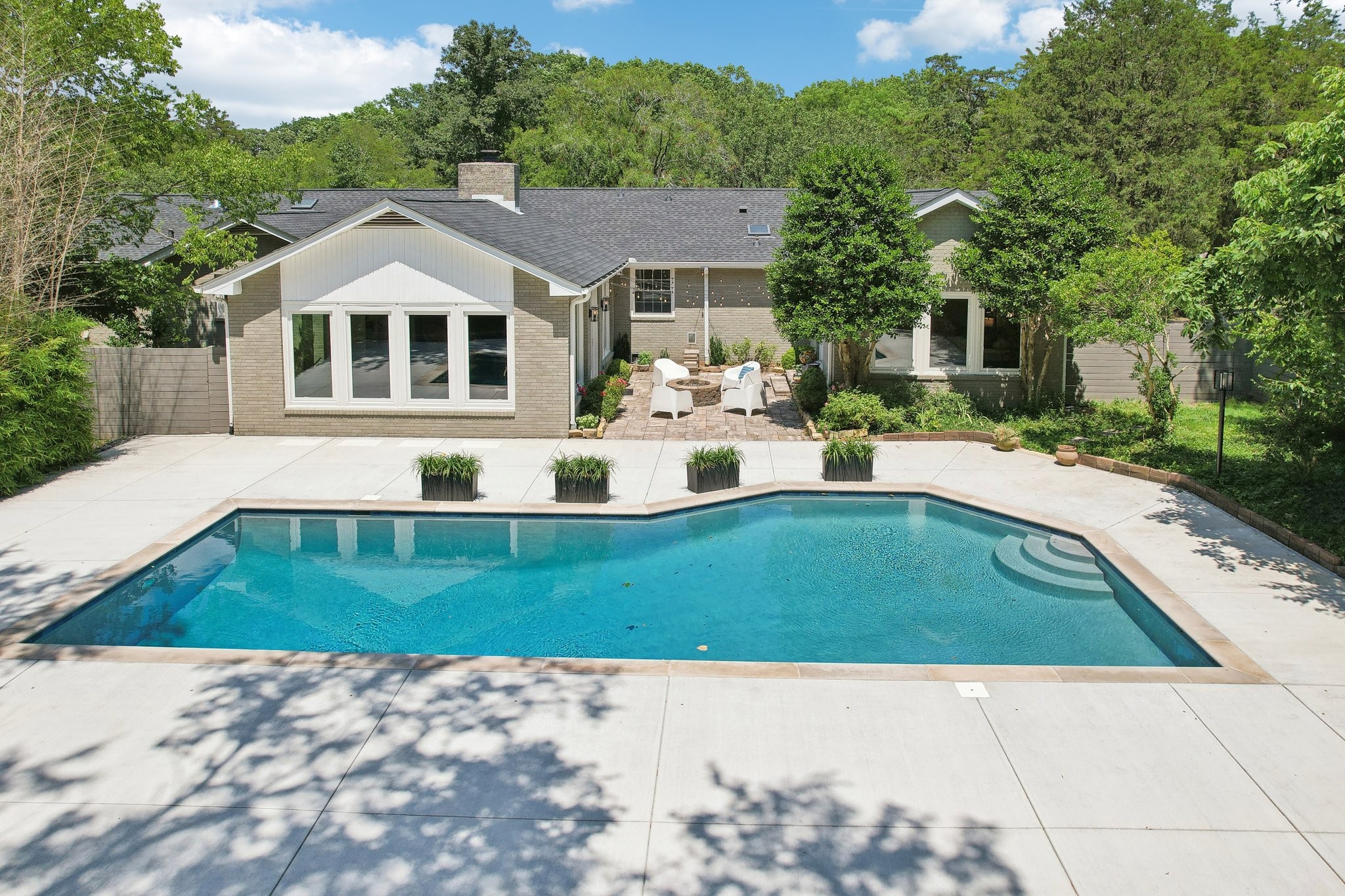 769 W Meade Dr