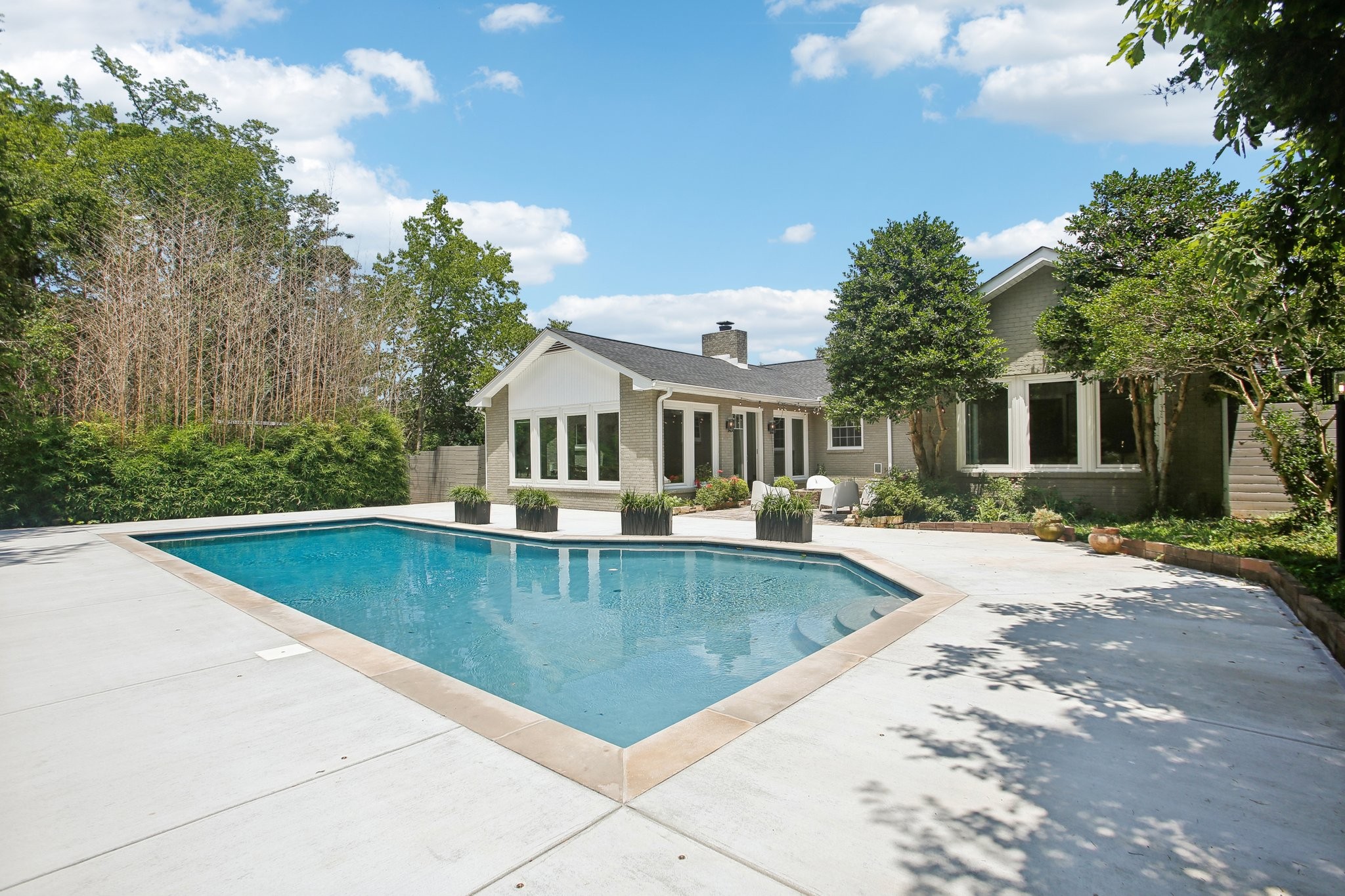 769 W Meade Dr