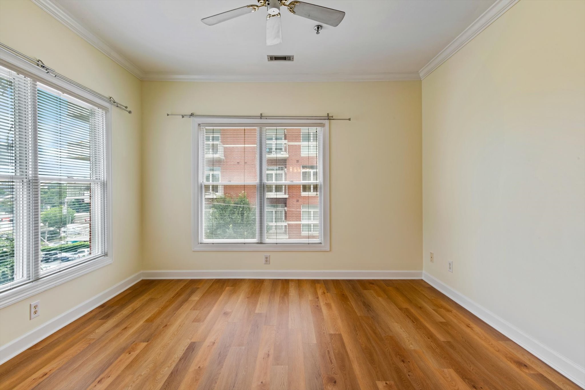 116 31st Ave, N Unit: 208