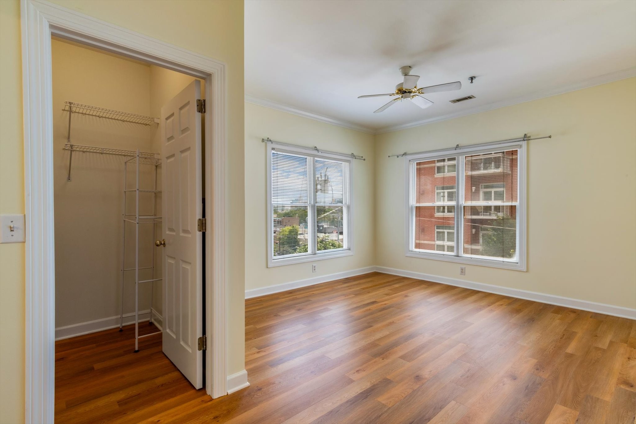 116 31st Ave, N Unit: 208