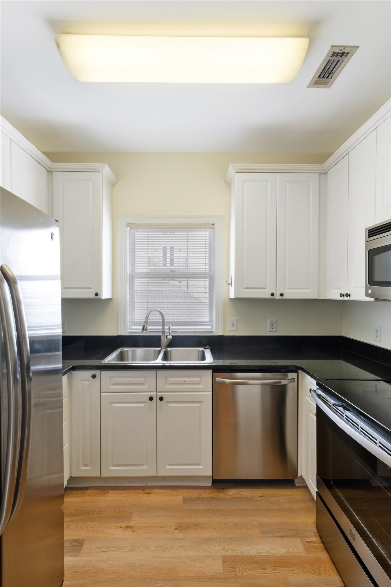 116 31st Ave, N Unit: 208