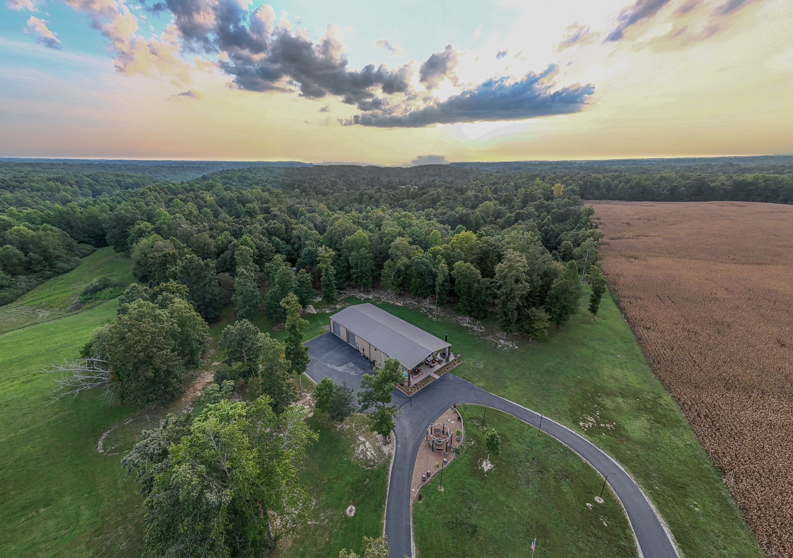 2498 Gourdneck Rd, NW