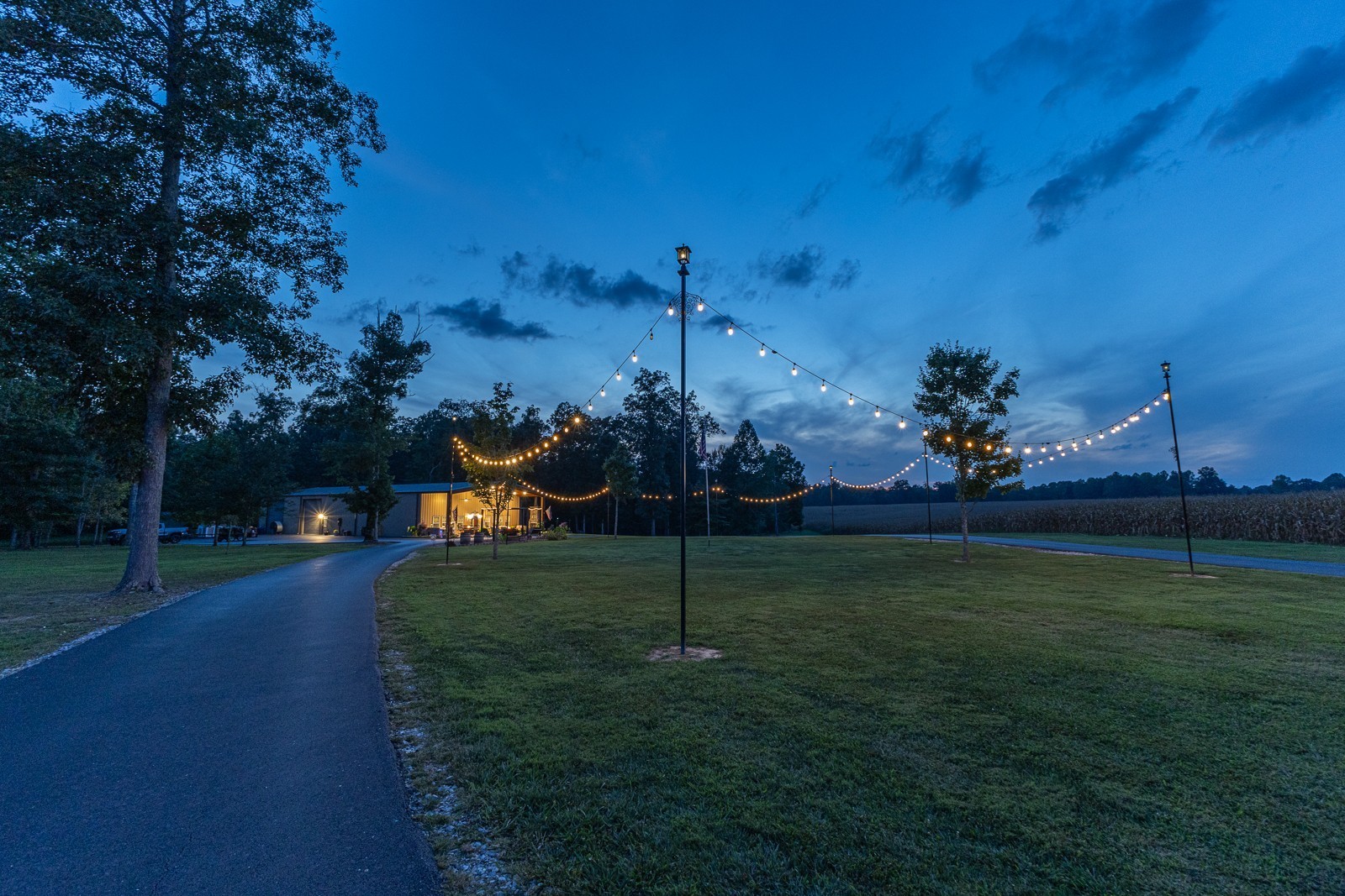 2498 Gourdneck Rd, NW