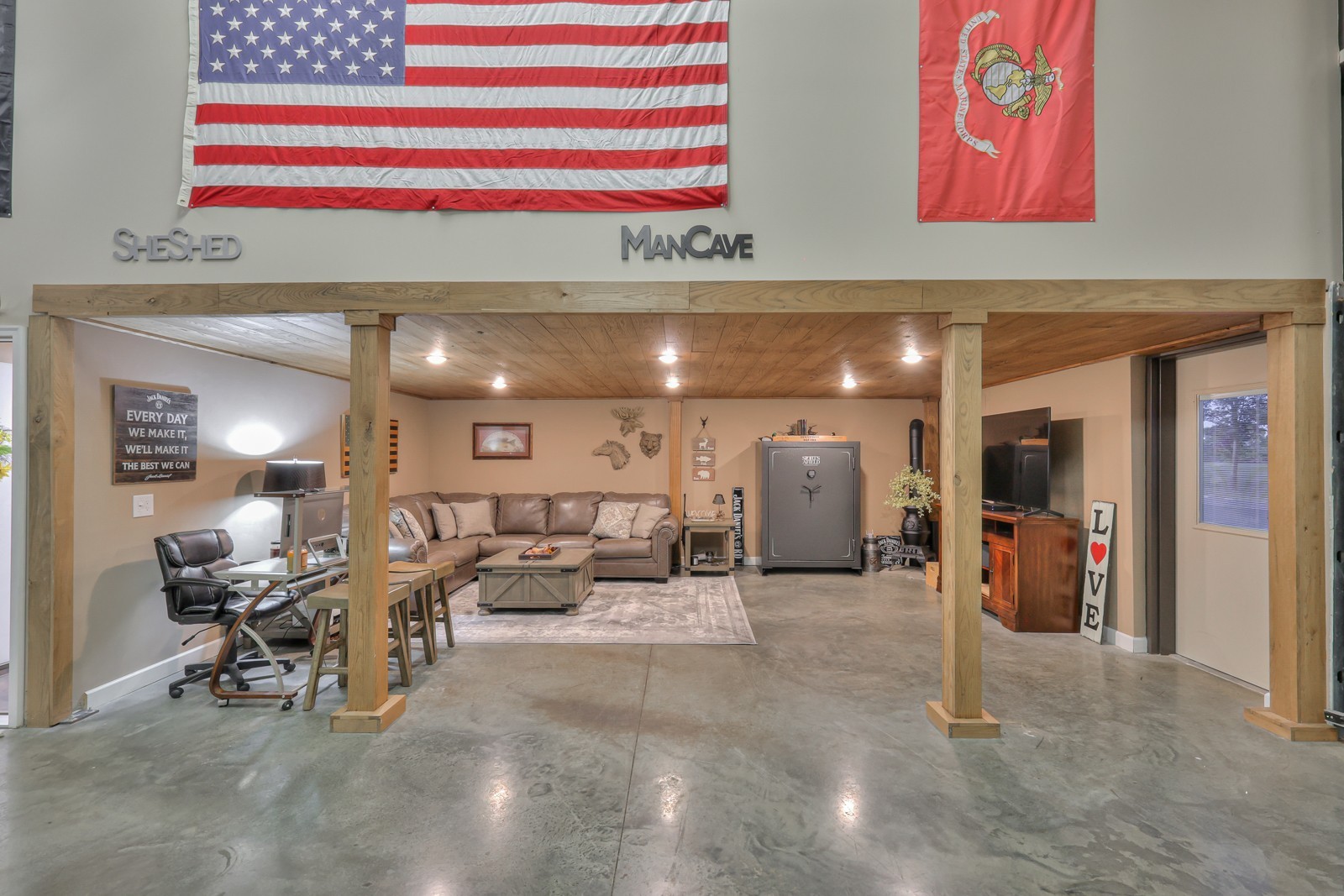2498 Gourdneck Rd, NW