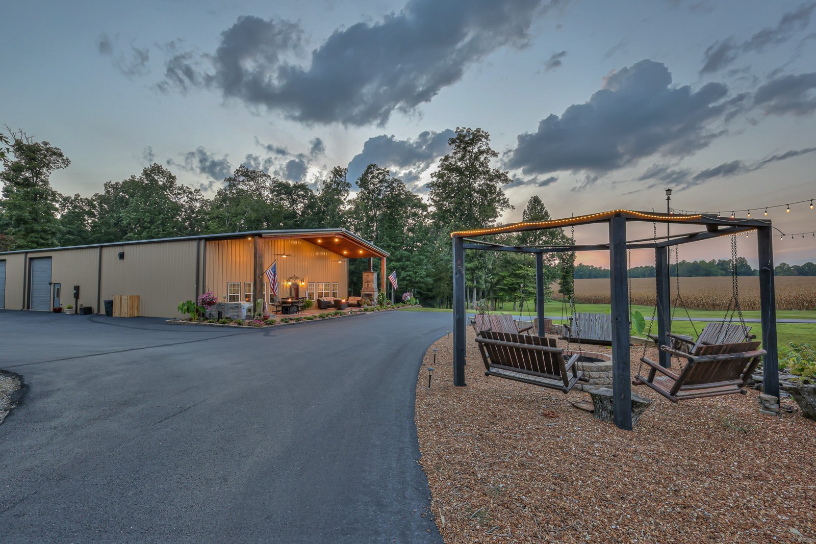 2498 Gourdneck Rd, NW