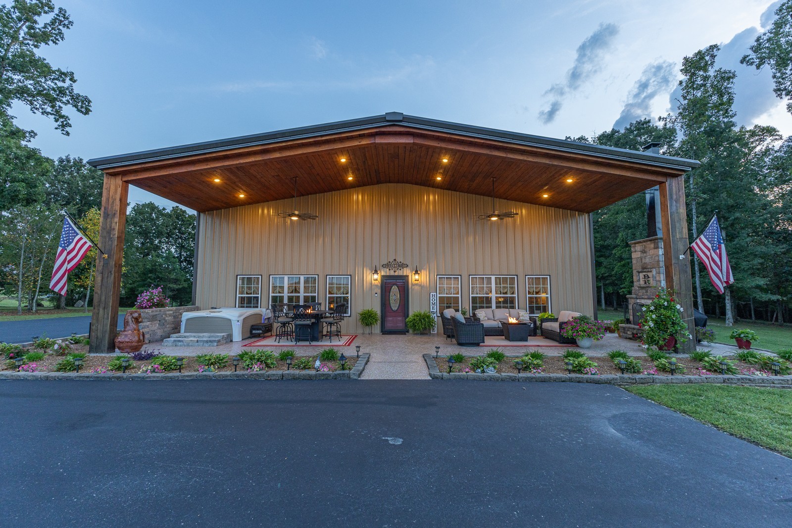 2498 Gourdneck Rd, NW