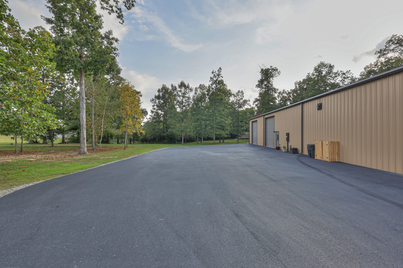 2498 Gourdneck Rd, NW
