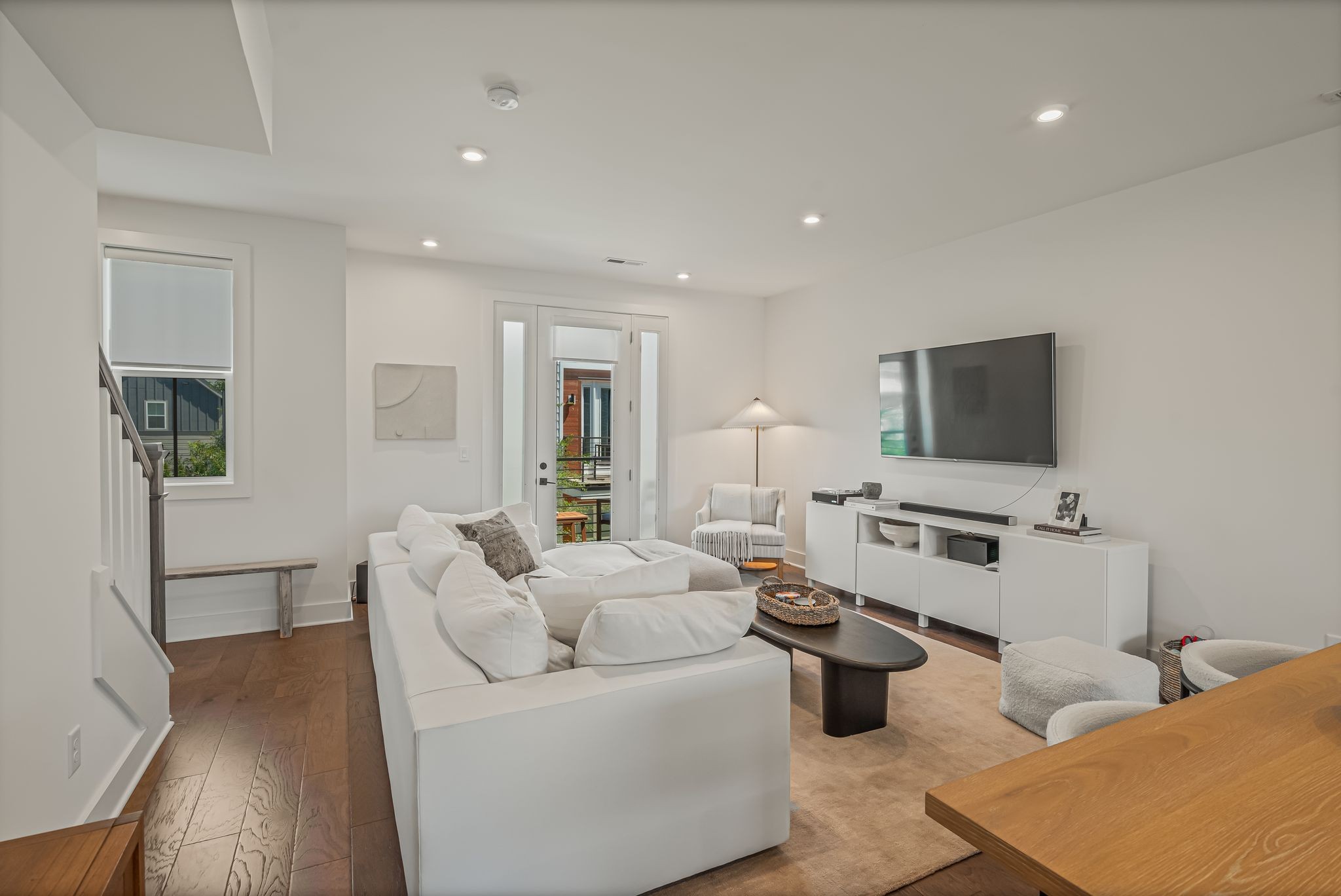 1241 Nations Dr Unit: End Unit