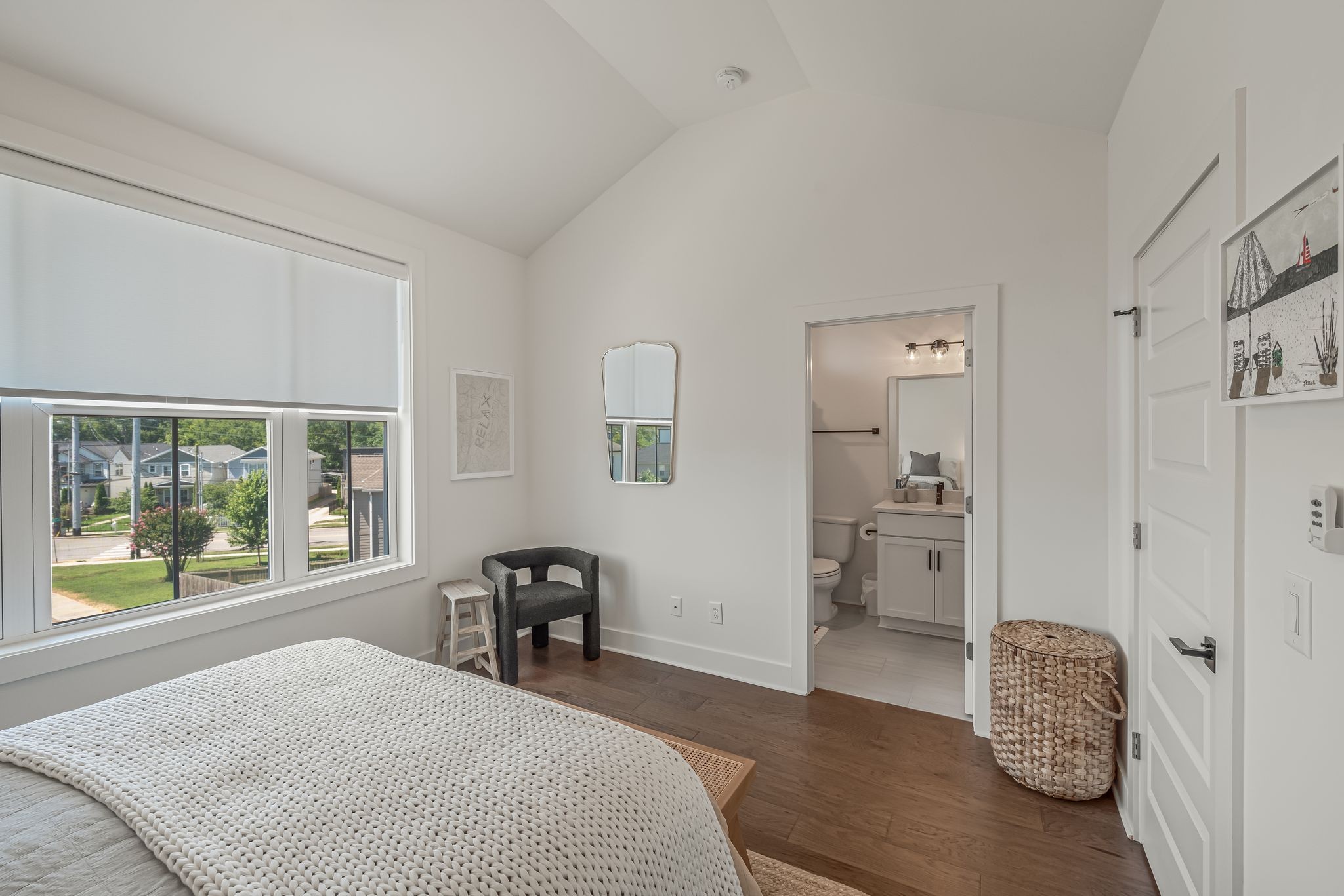 1241 Nations Dr Unit: End Unit