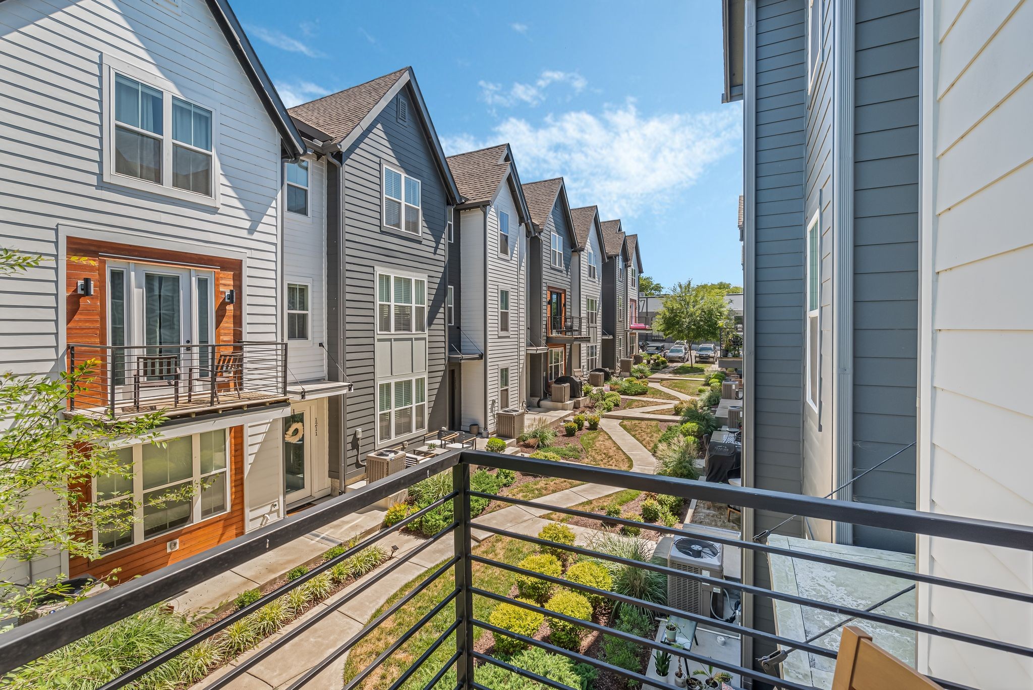 1241 Nations Dr Unit: End Unit