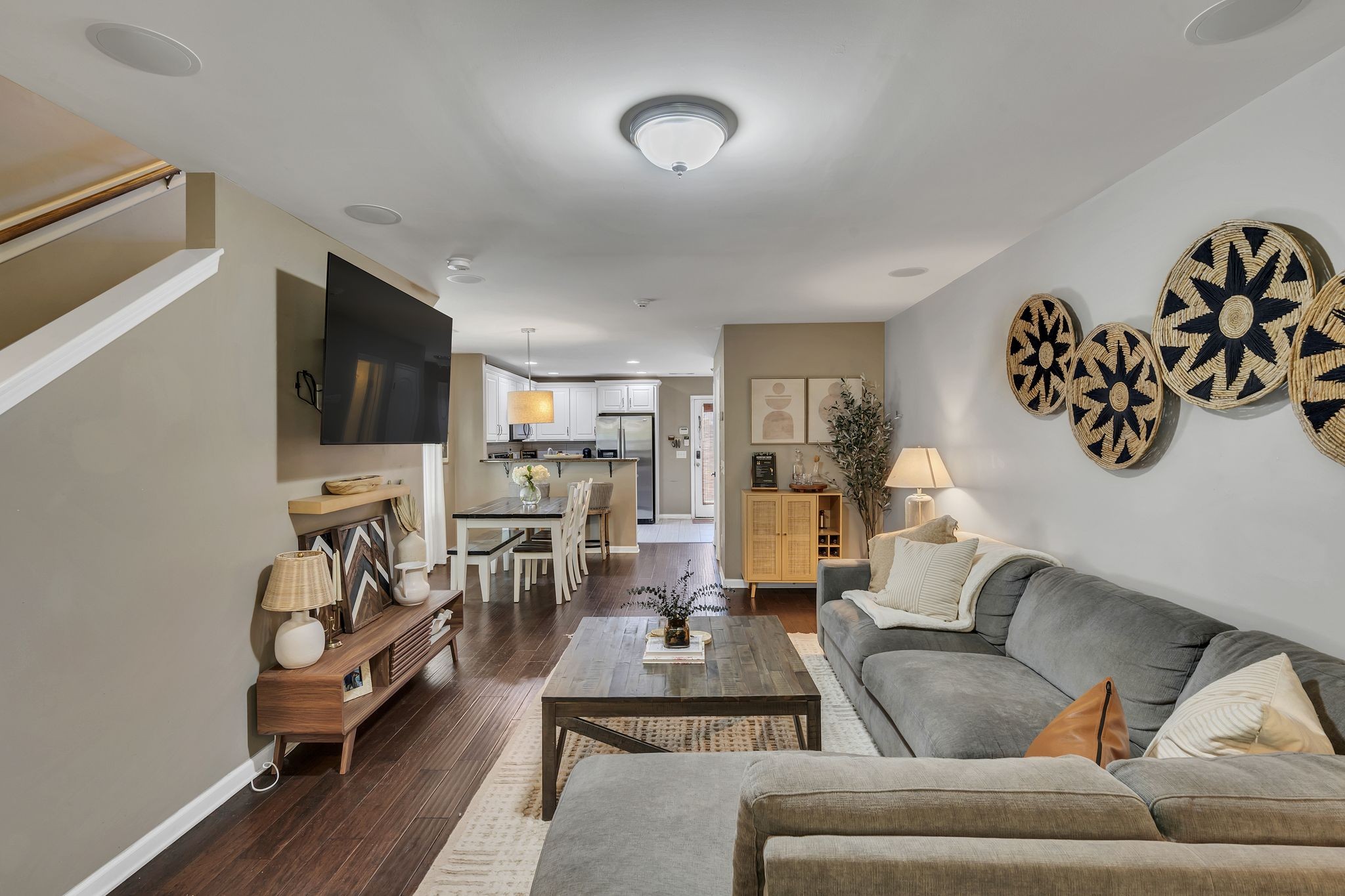302 Mapleton Aly