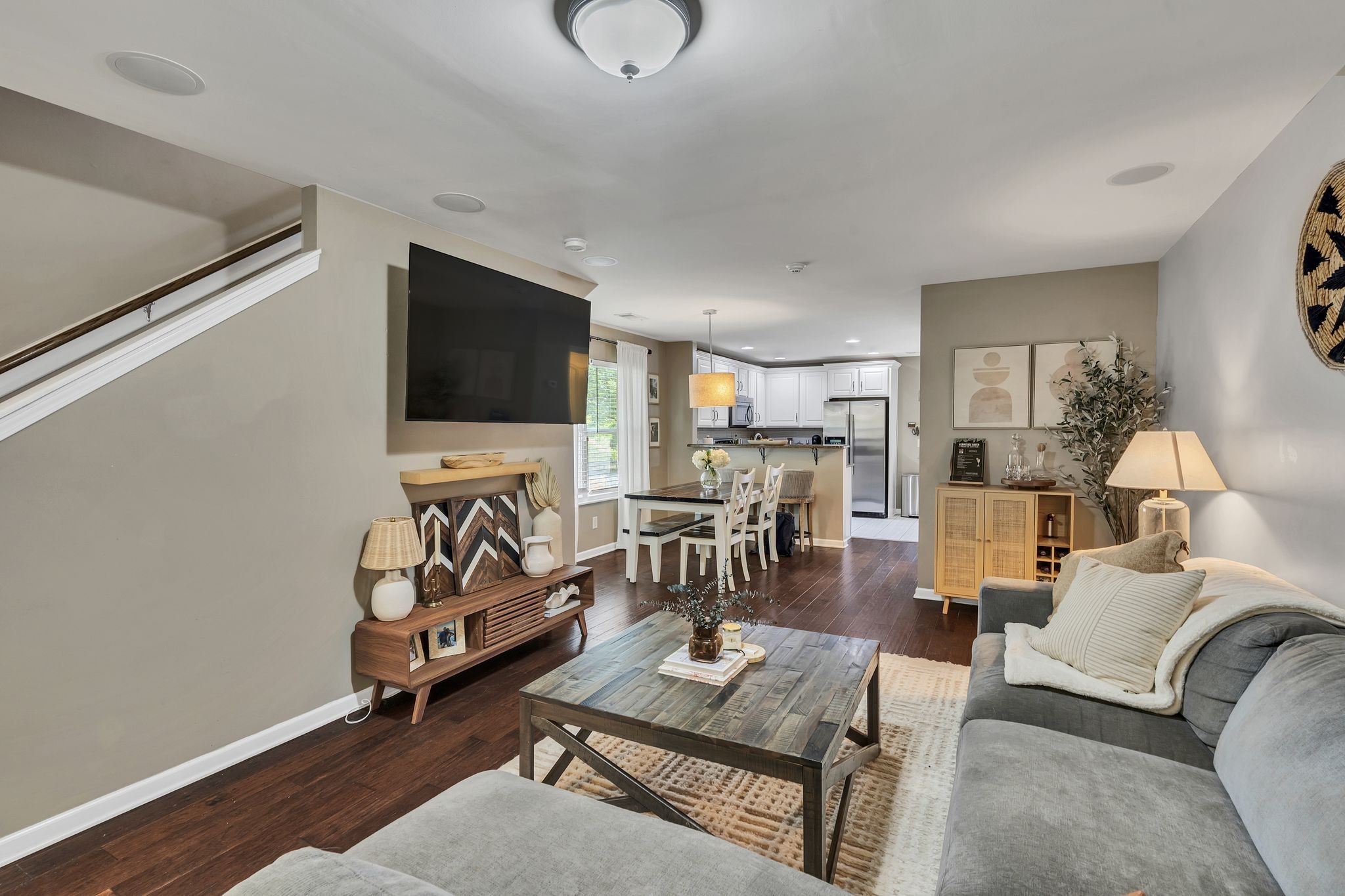 302 Mapleton Aly