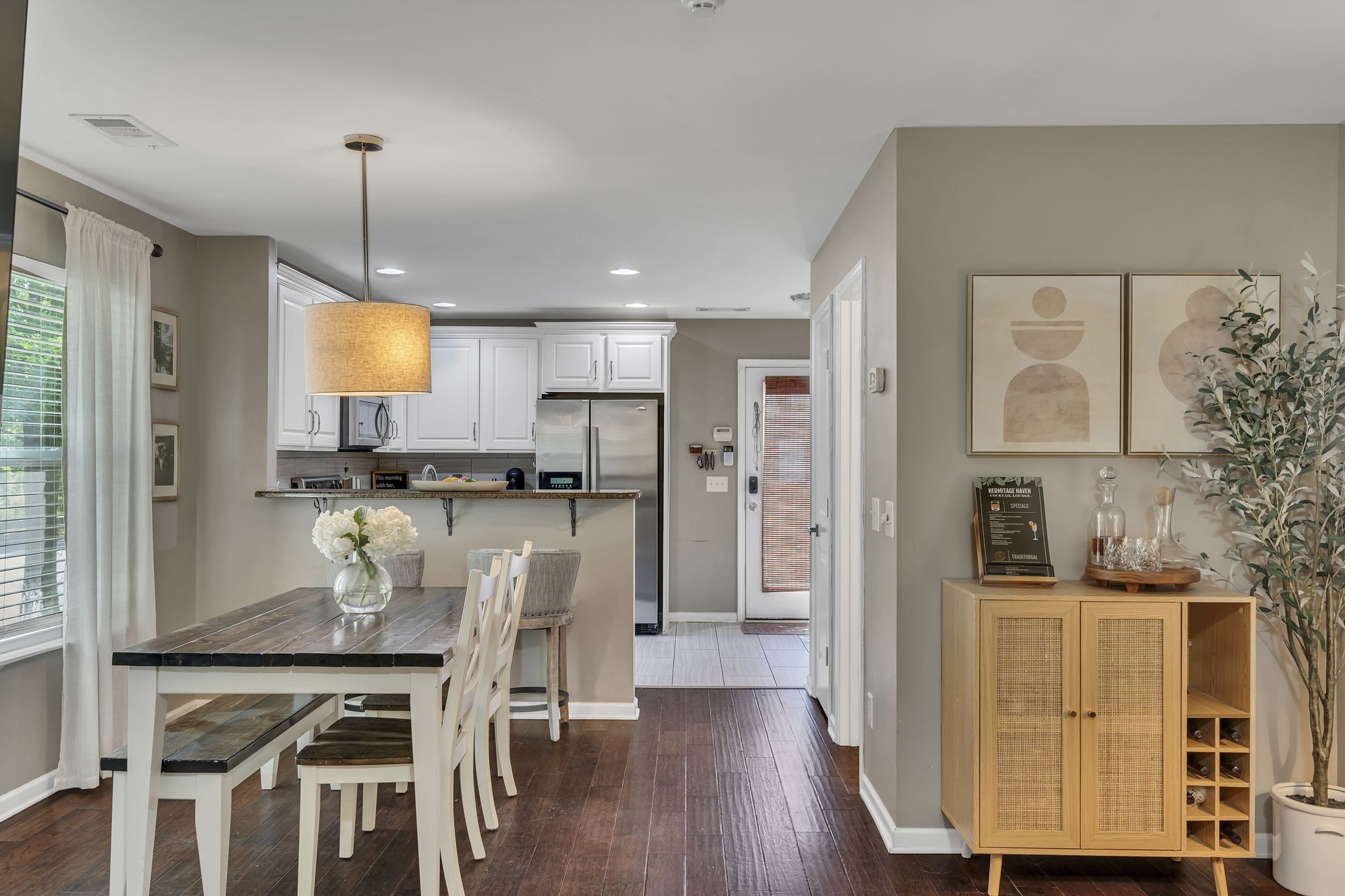302 Mapleton Aly