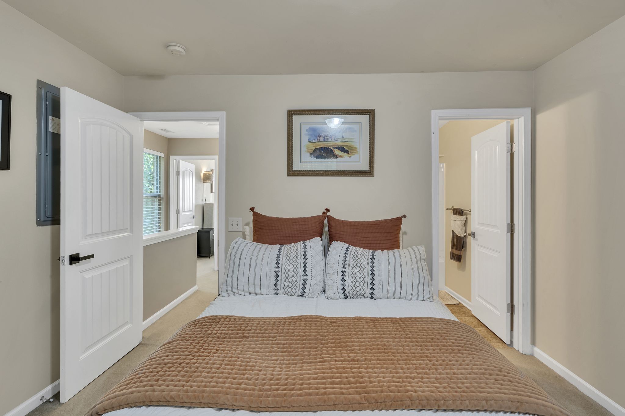 302 Mapleton Aly