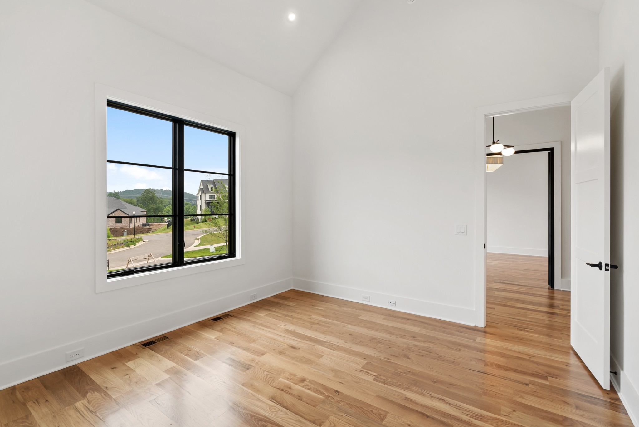1642 Honeyman Pt
