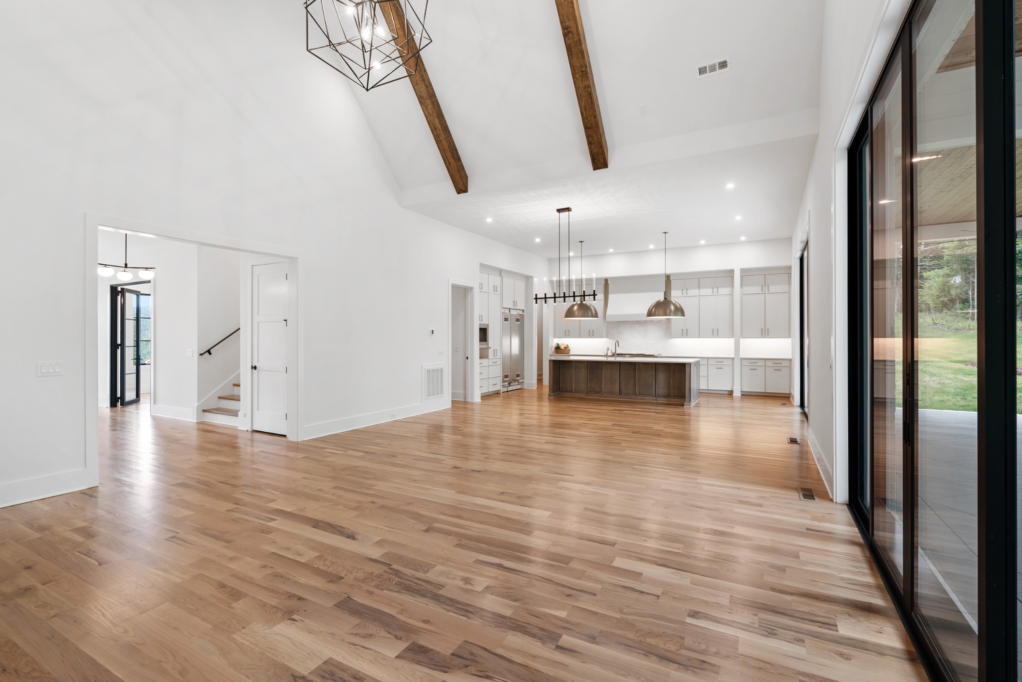 1642 Honeyman Pt