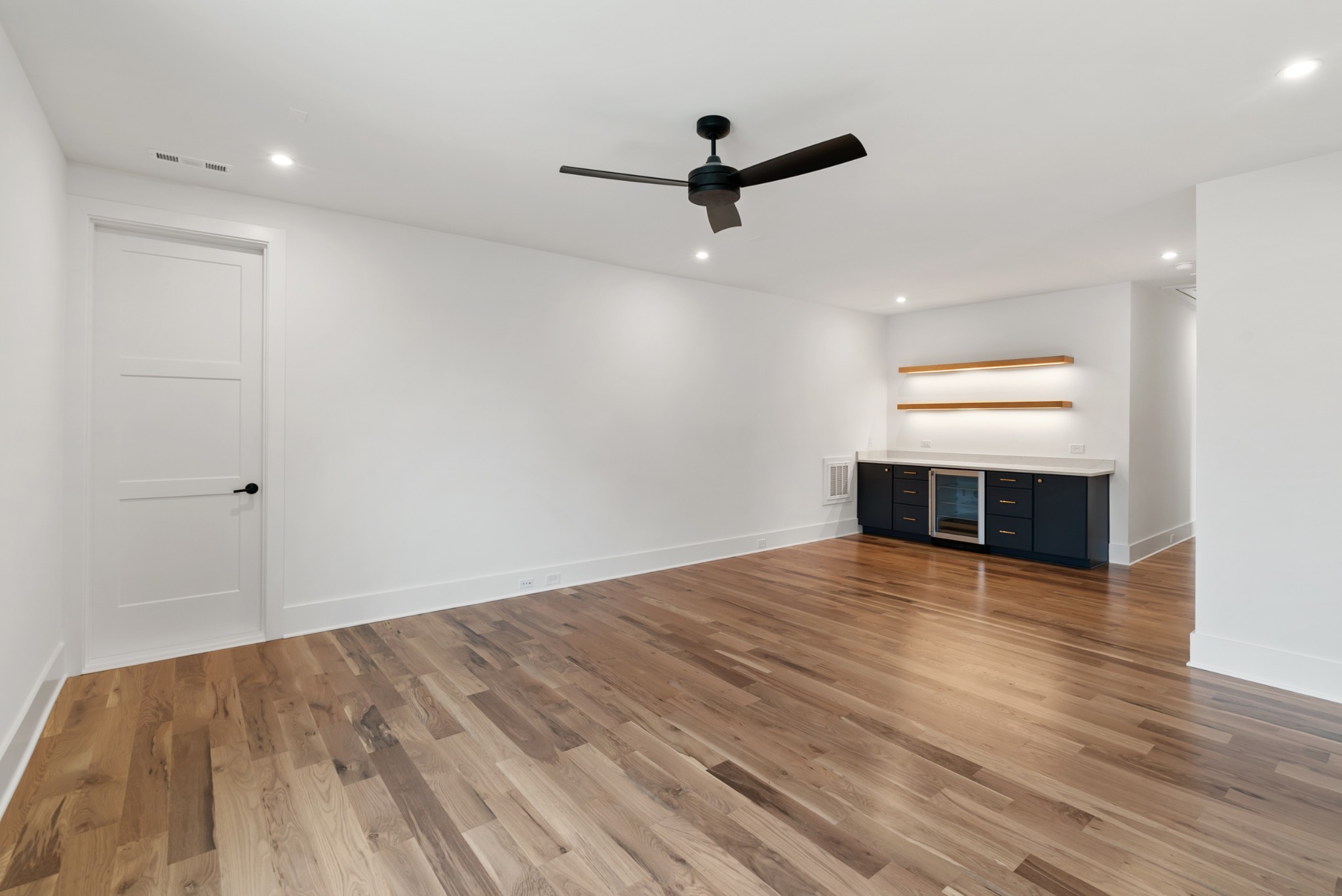 1642 Honeyman Pt