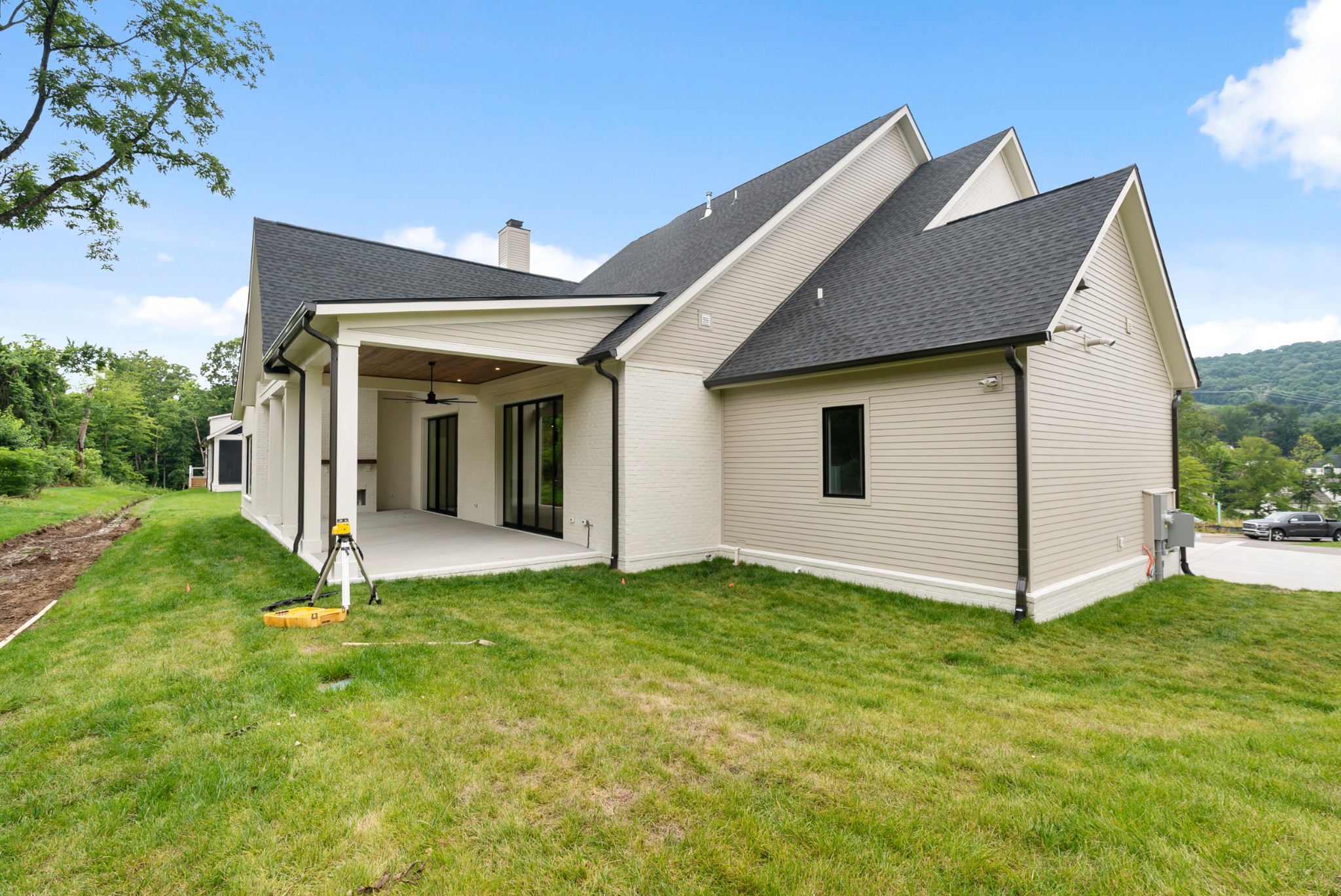 1642 Honeyman Pt