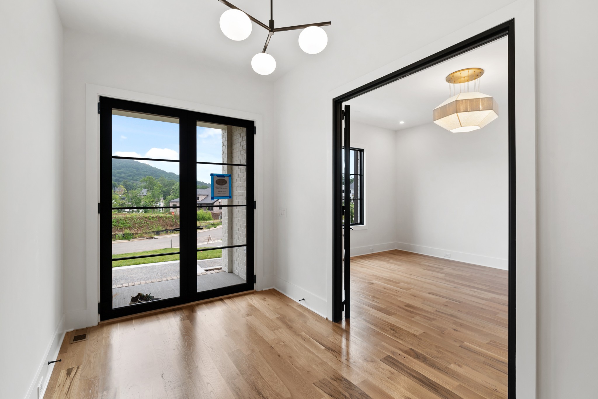 1642 Honeyman Pt