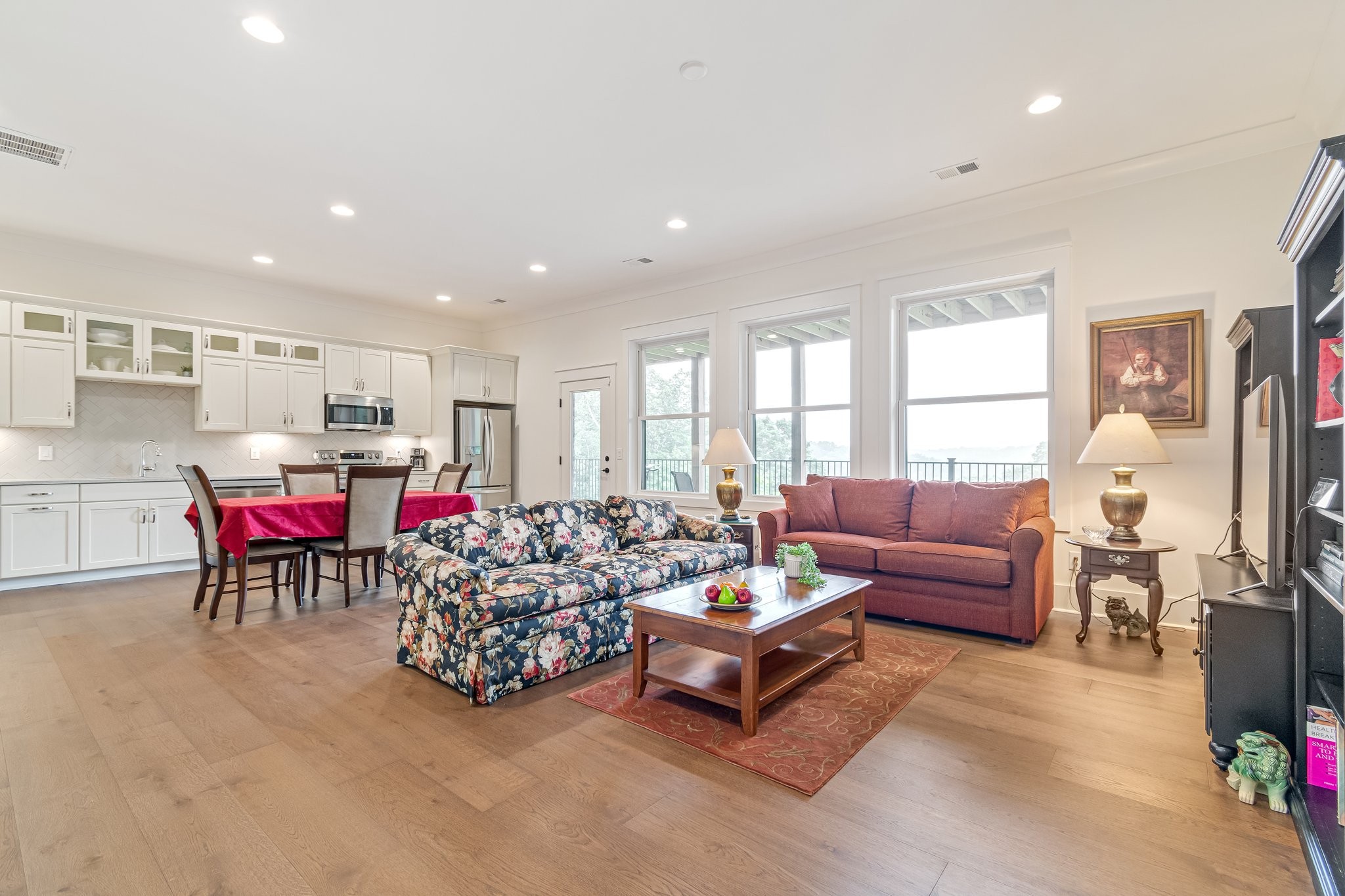 1049 Paiute Trl