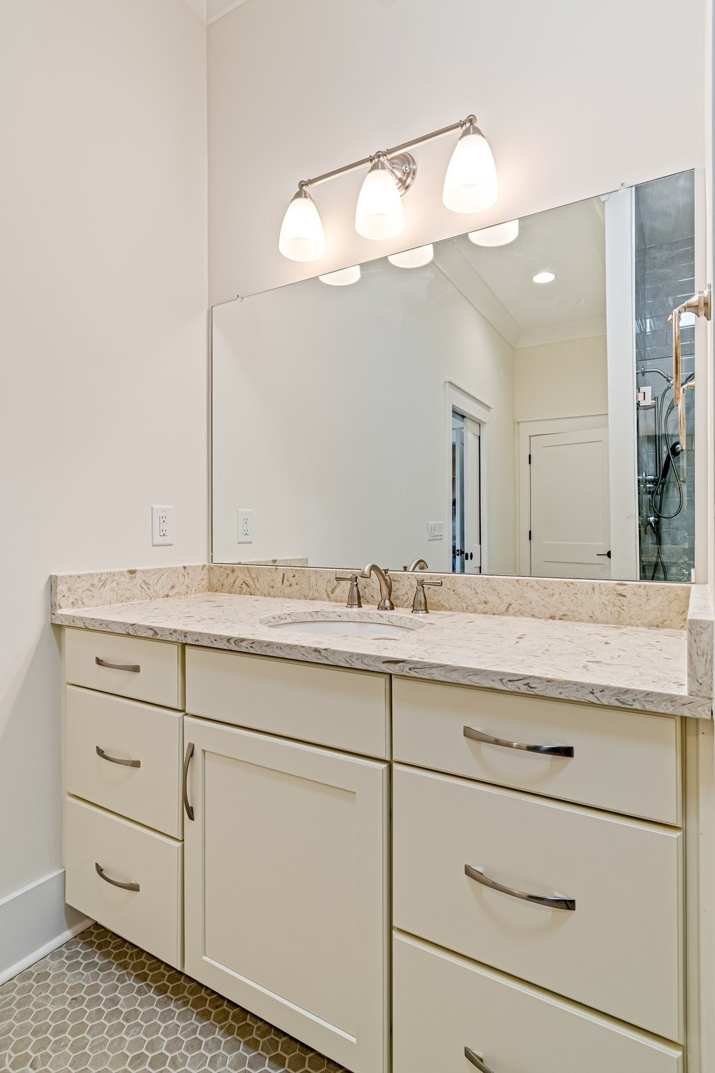 1049 Paiute Trl