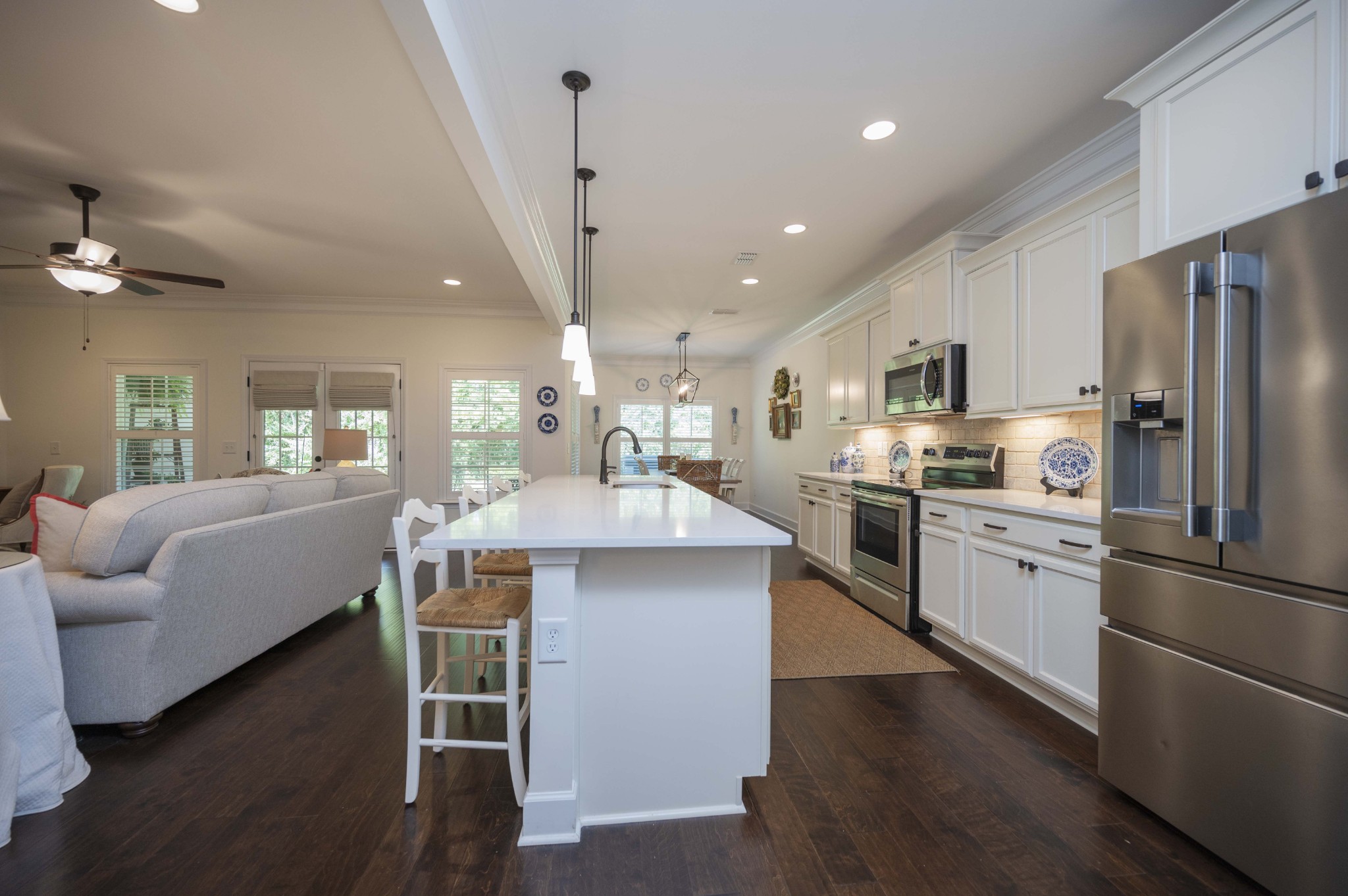 2370 Stonecenter Ln